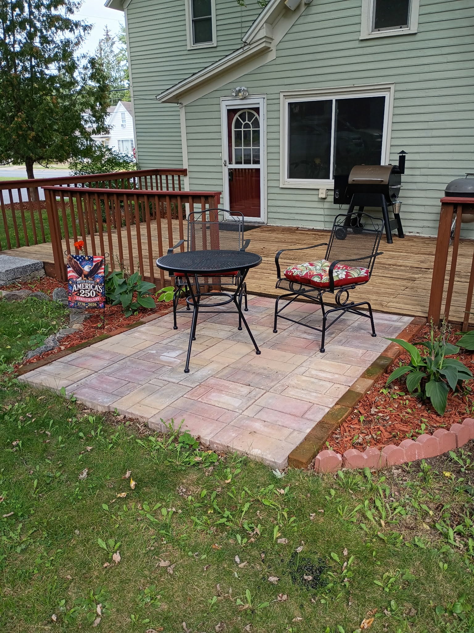 1102 14th Avenue E Property Photo 2