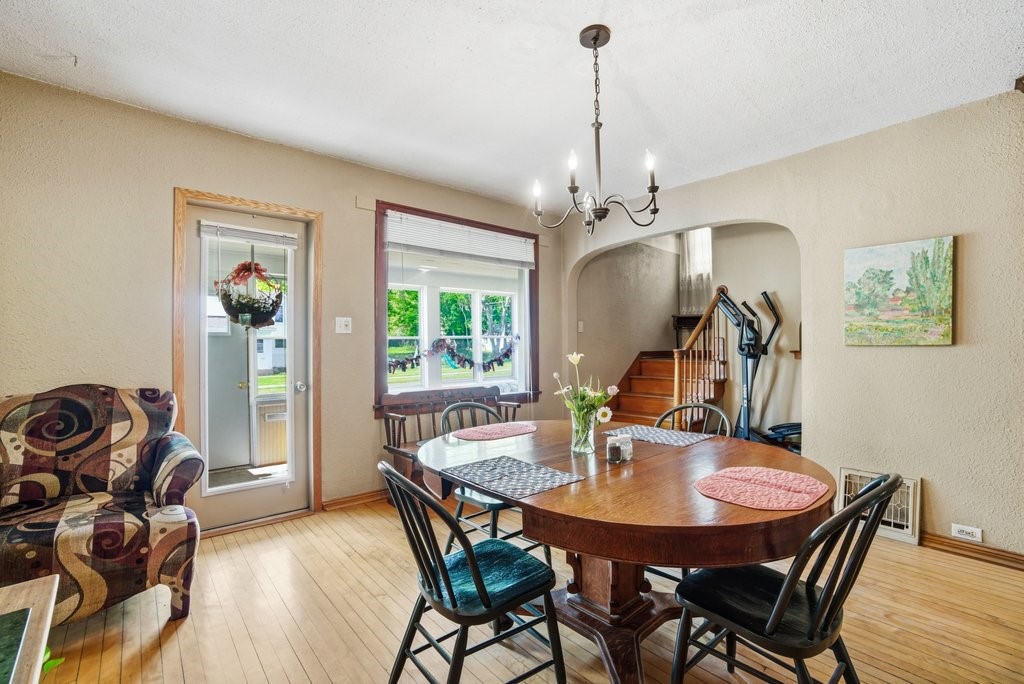 1102 14th Avenue E Property Photo 3