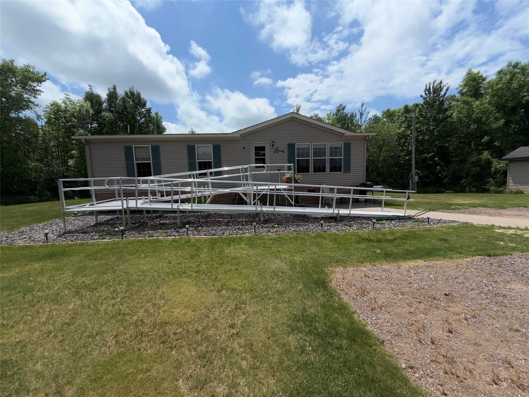 1130 N Sunset Lane Property Photo 1