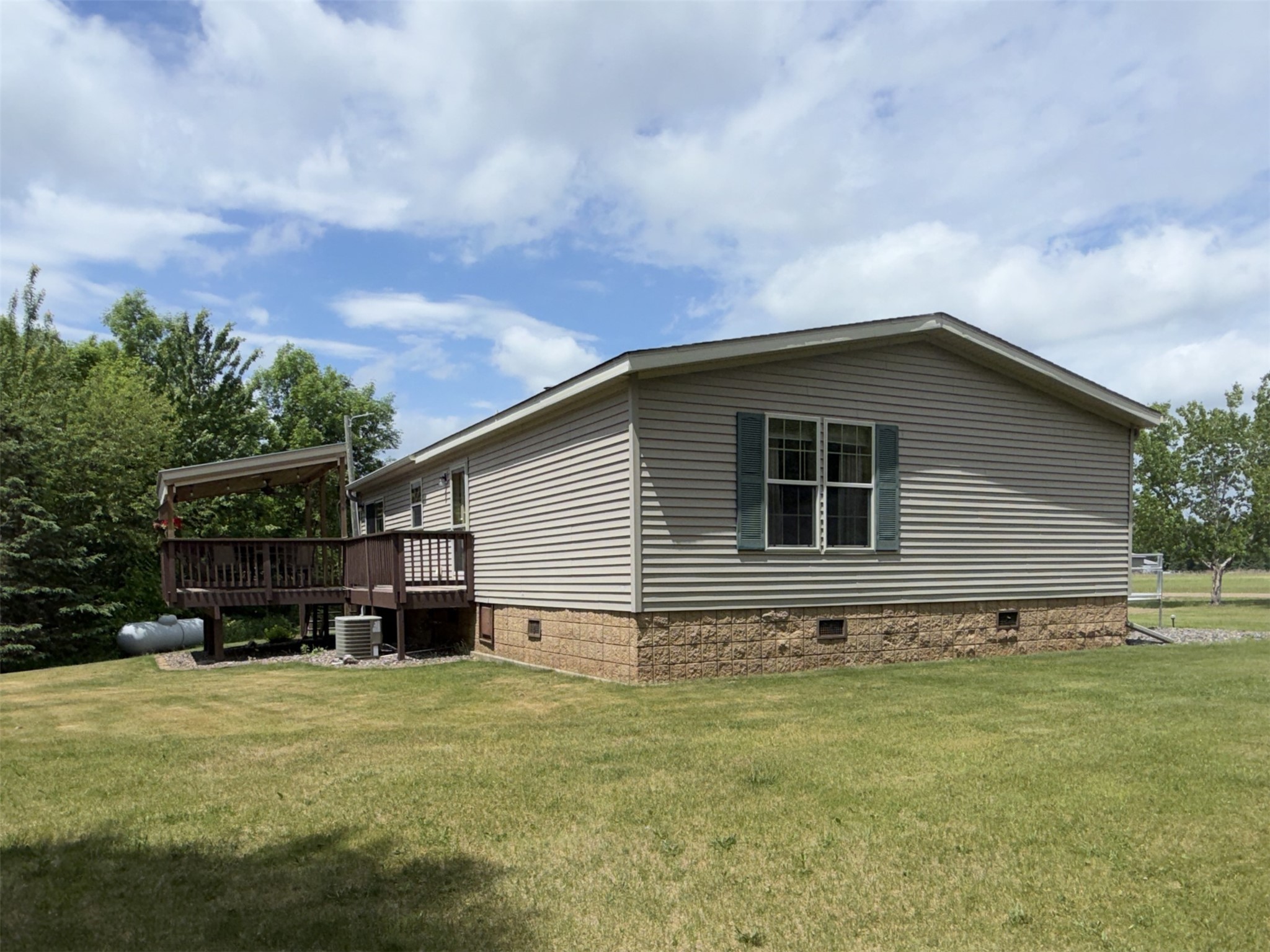 1130 N Sunset Lane Property Photo 2