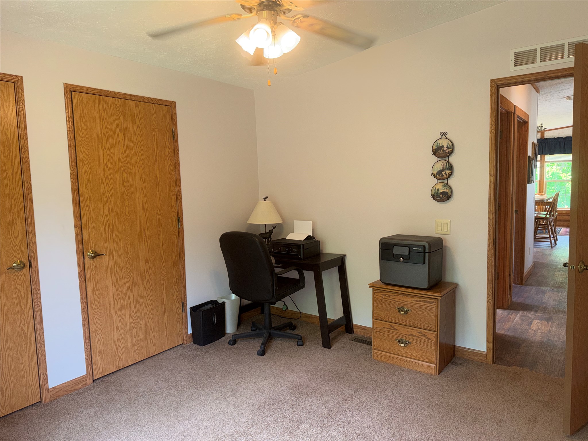 1130 N Sunset Lane Property Photo 12