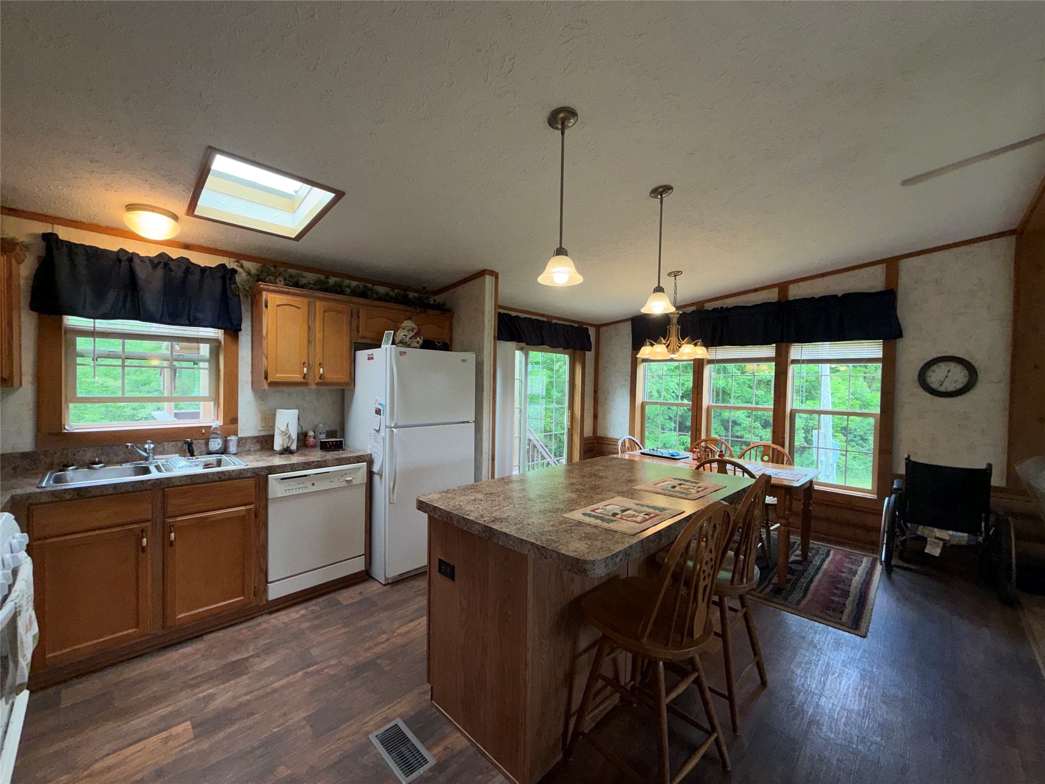 1130 N Sunset Lane Property Photo 17