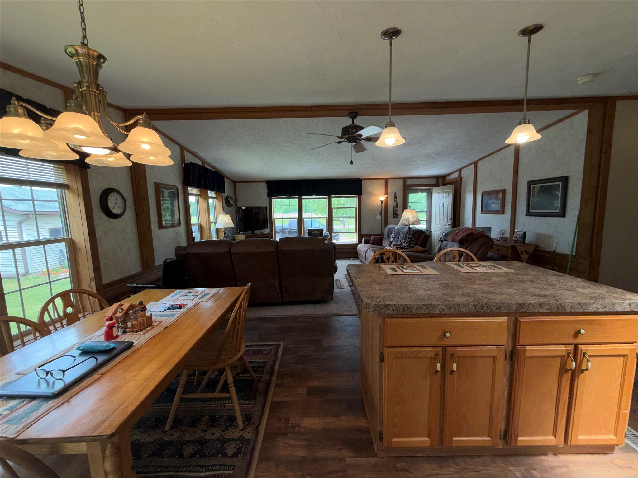 1130 N Sunset Lane Property Photo 19