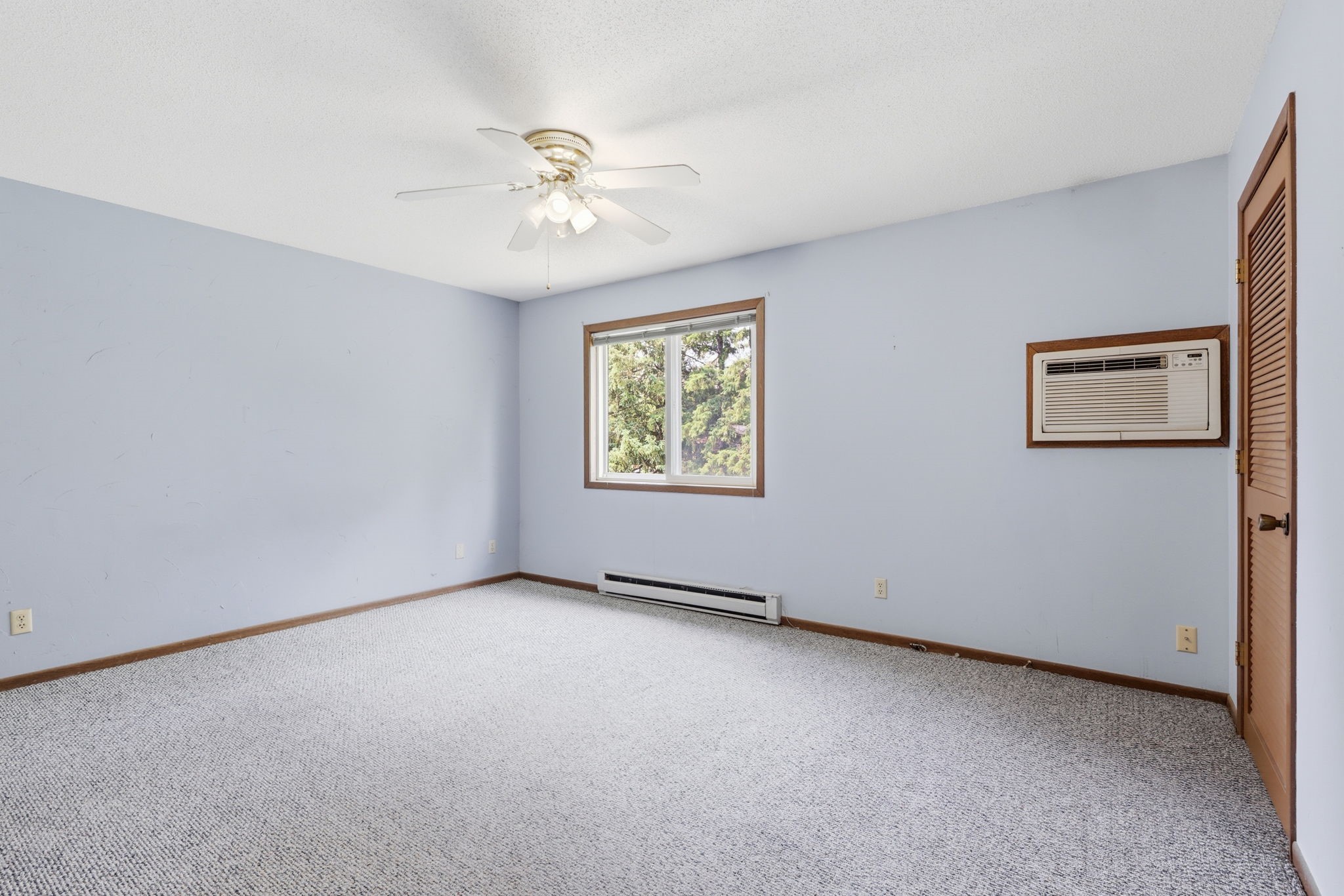 333 Odanah Avenue 4a Property Photo 14