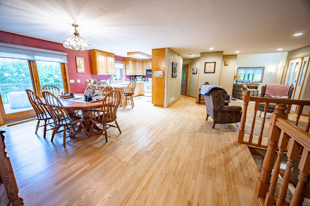 2541 90th Avenue Property Photo 6