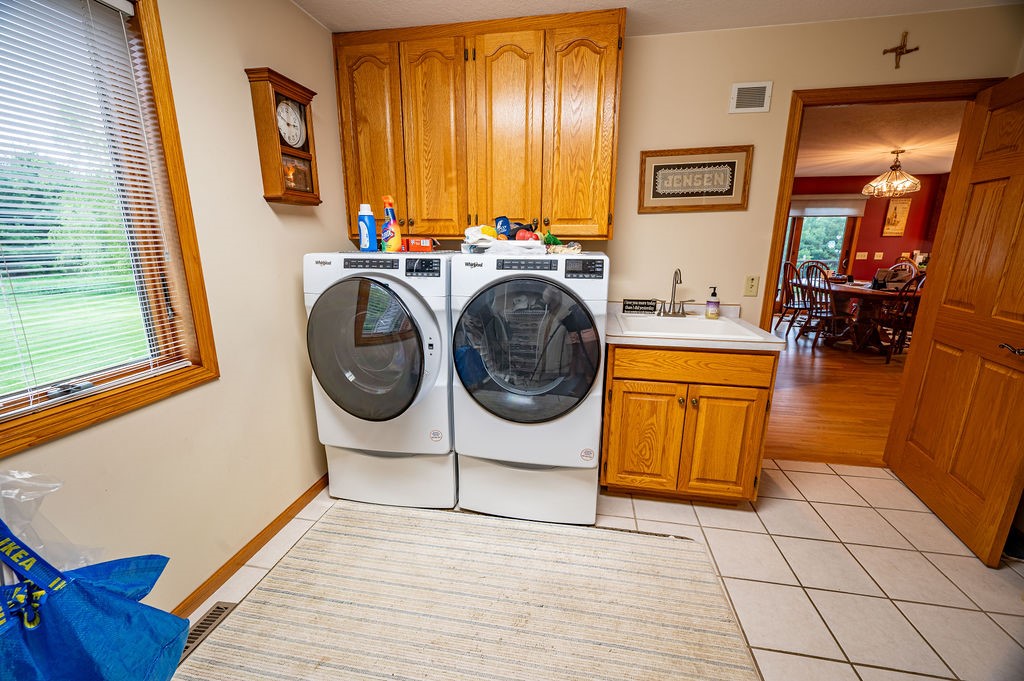 2541 90th Avenue Property Photo 11