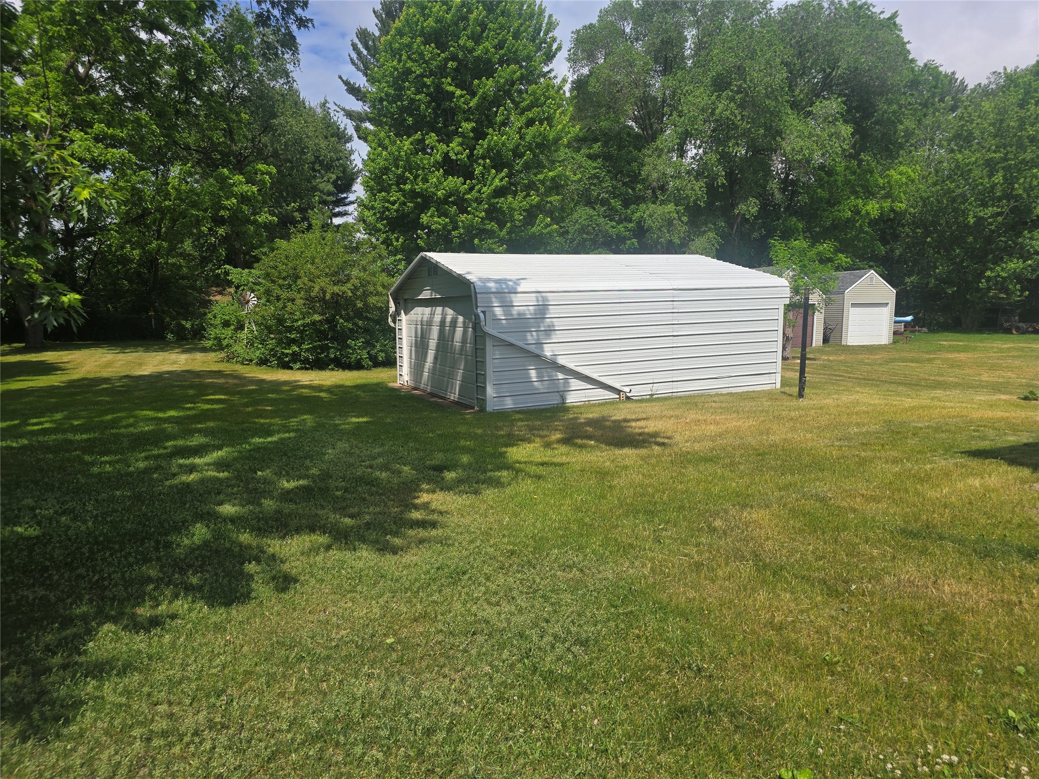 389 Lincoln Street Property Photo 4