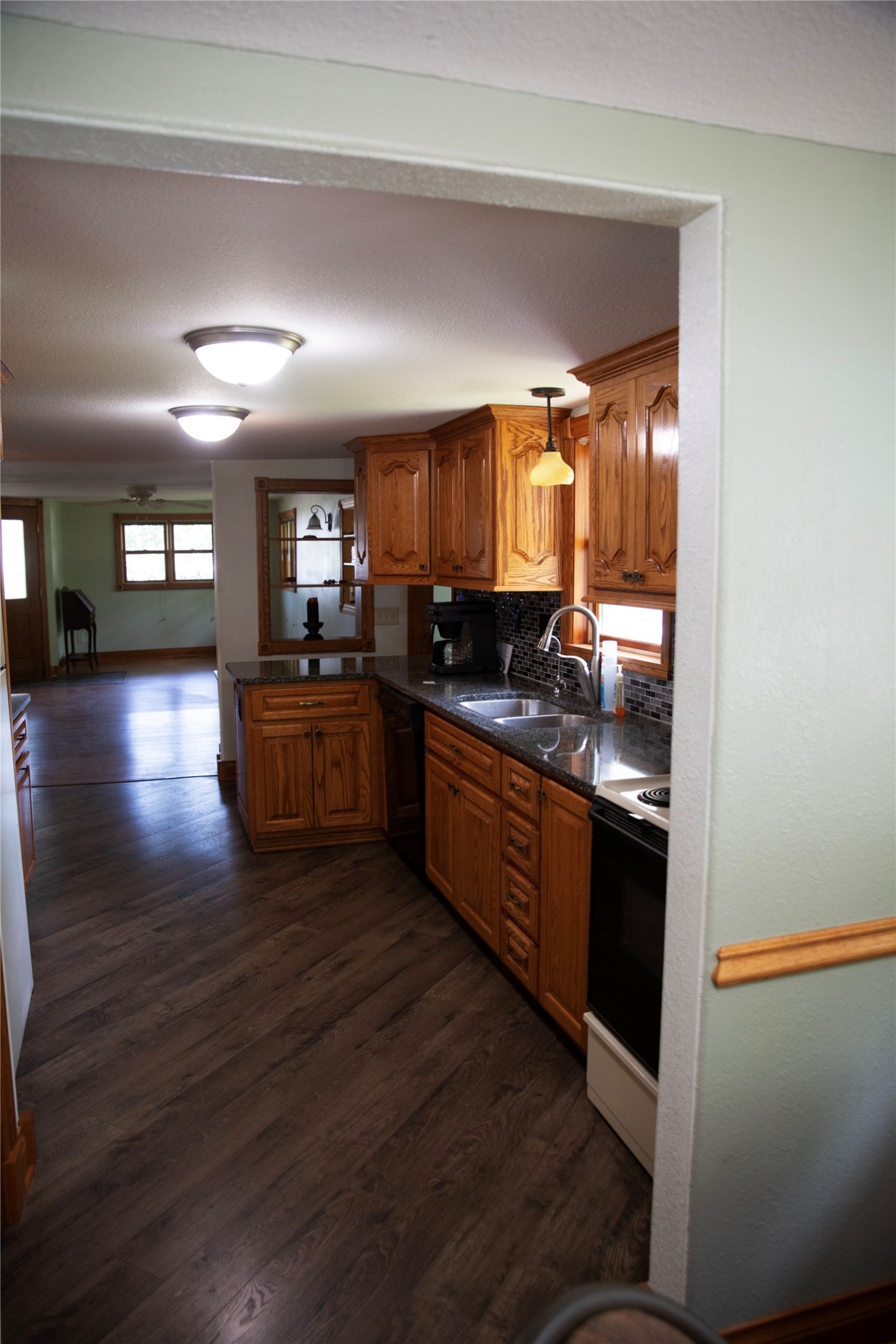 389 Lincoln Street Property Photo 16