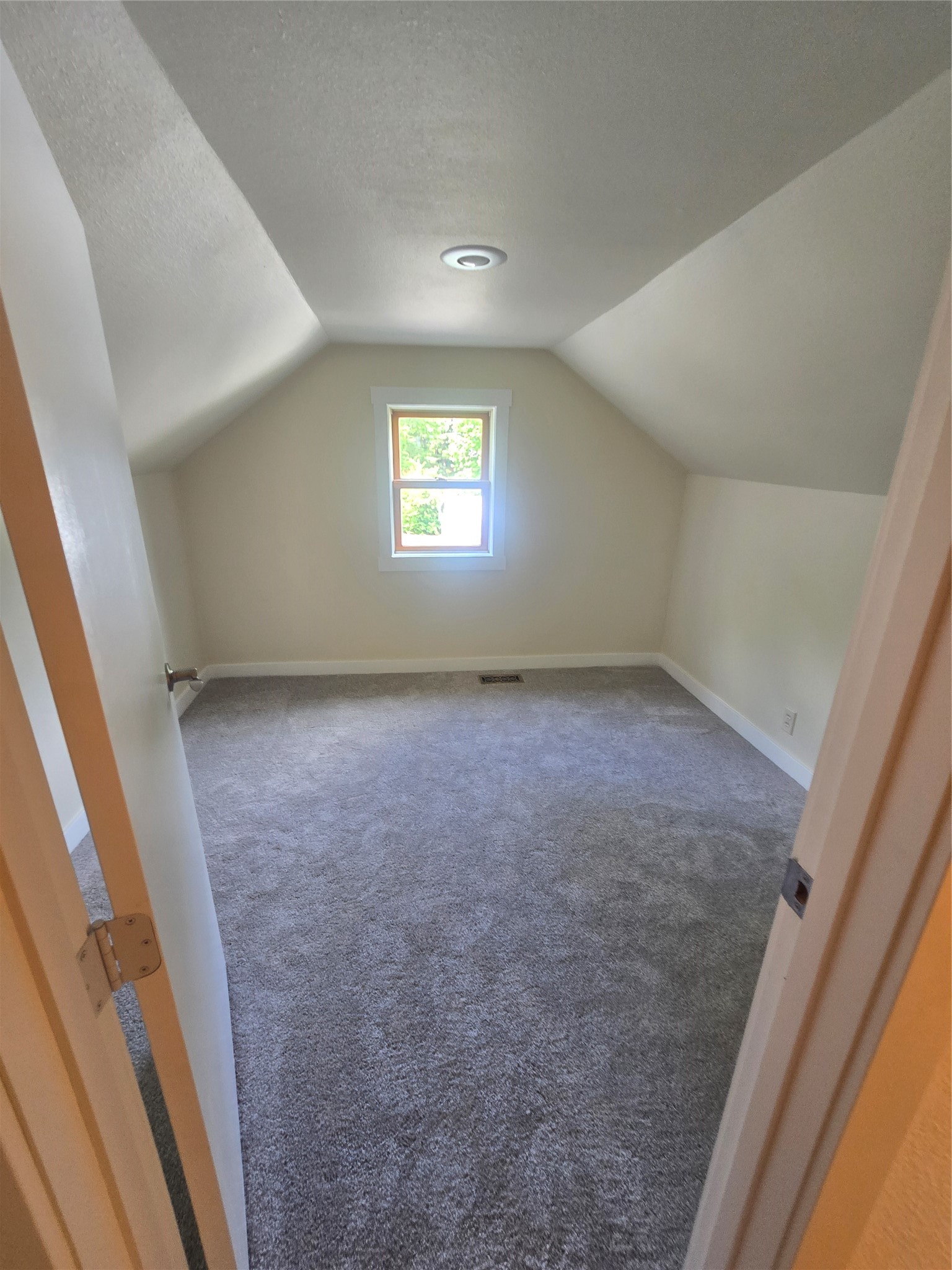 389 Lincoln Street Property Photo 23