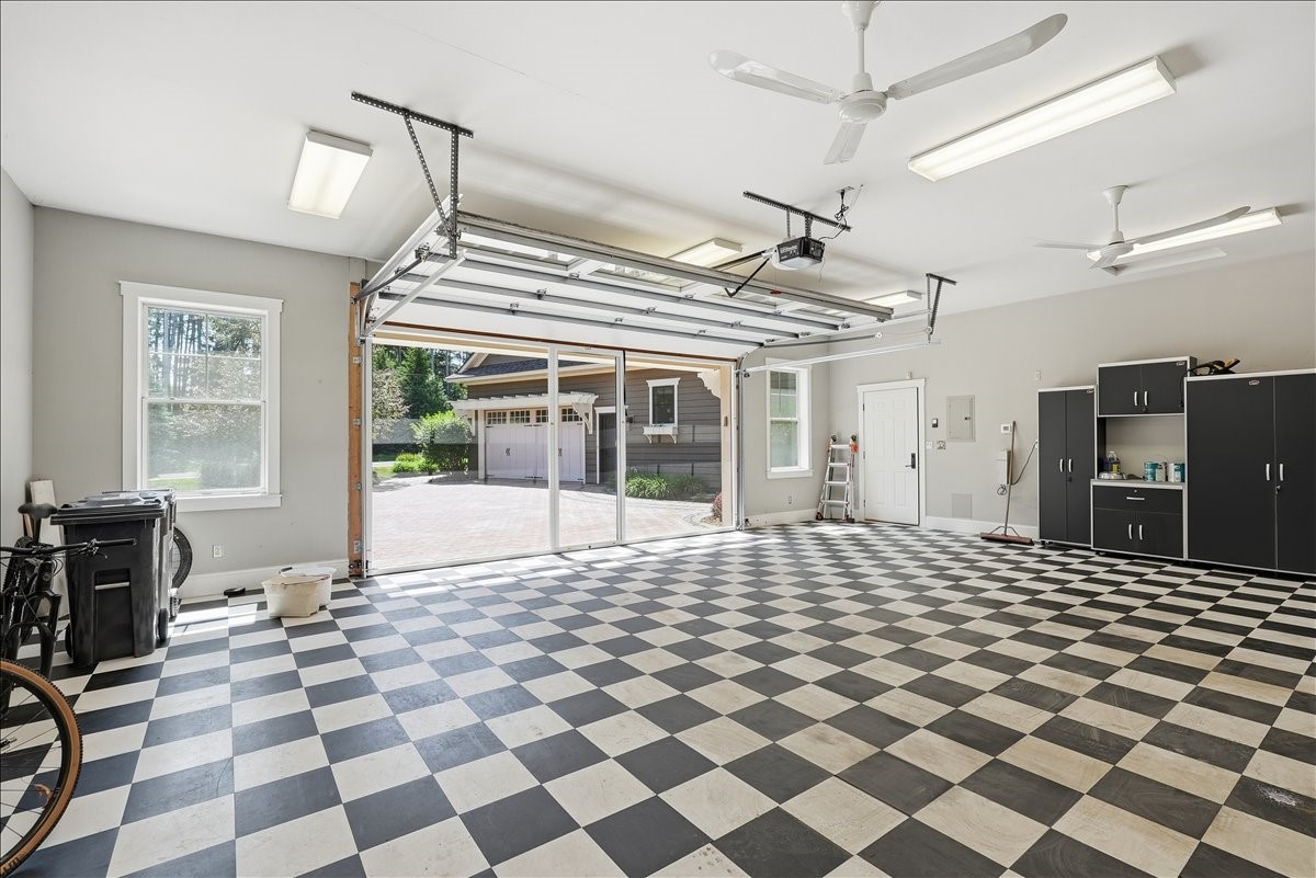 1116 N Moonlight Drive Property Photo 8