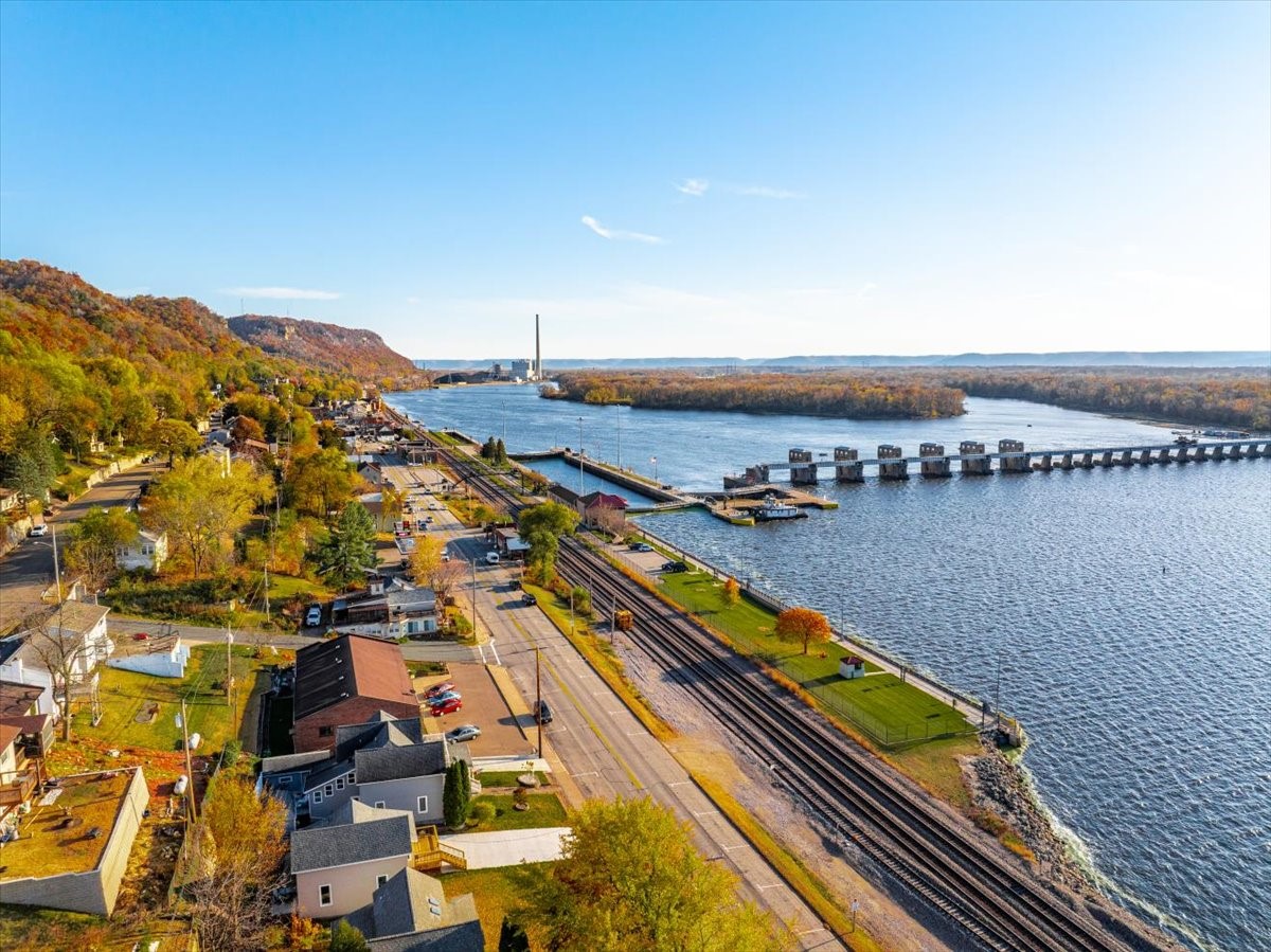 S1530 Shawnee Drive Property Photo 1