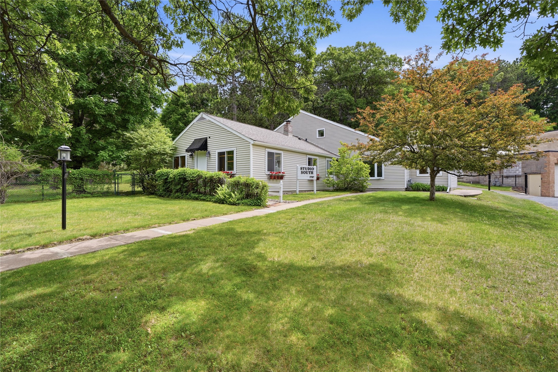 1707 South Street Property Photo 1