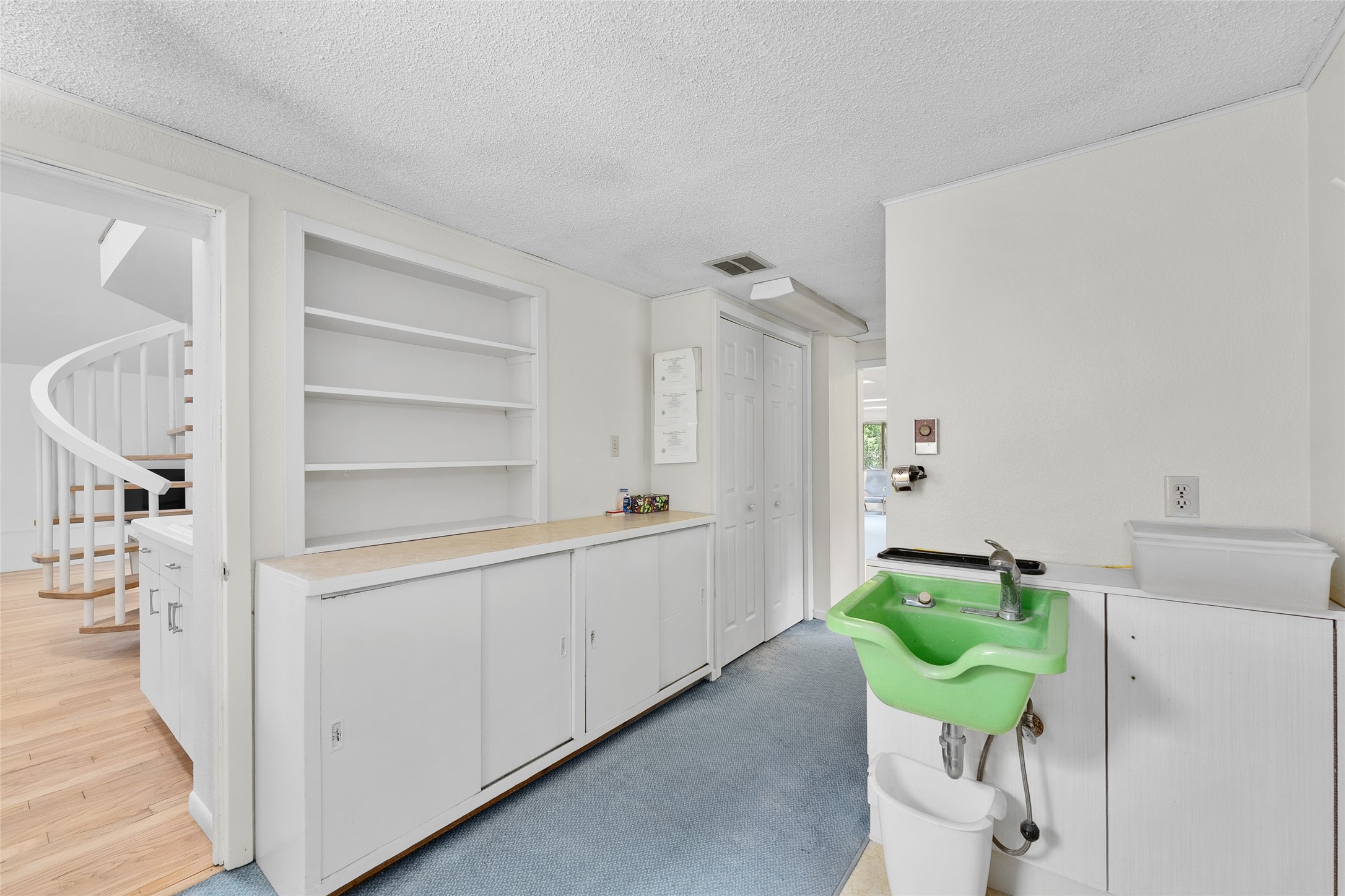 1707 South Street Property Photo 14