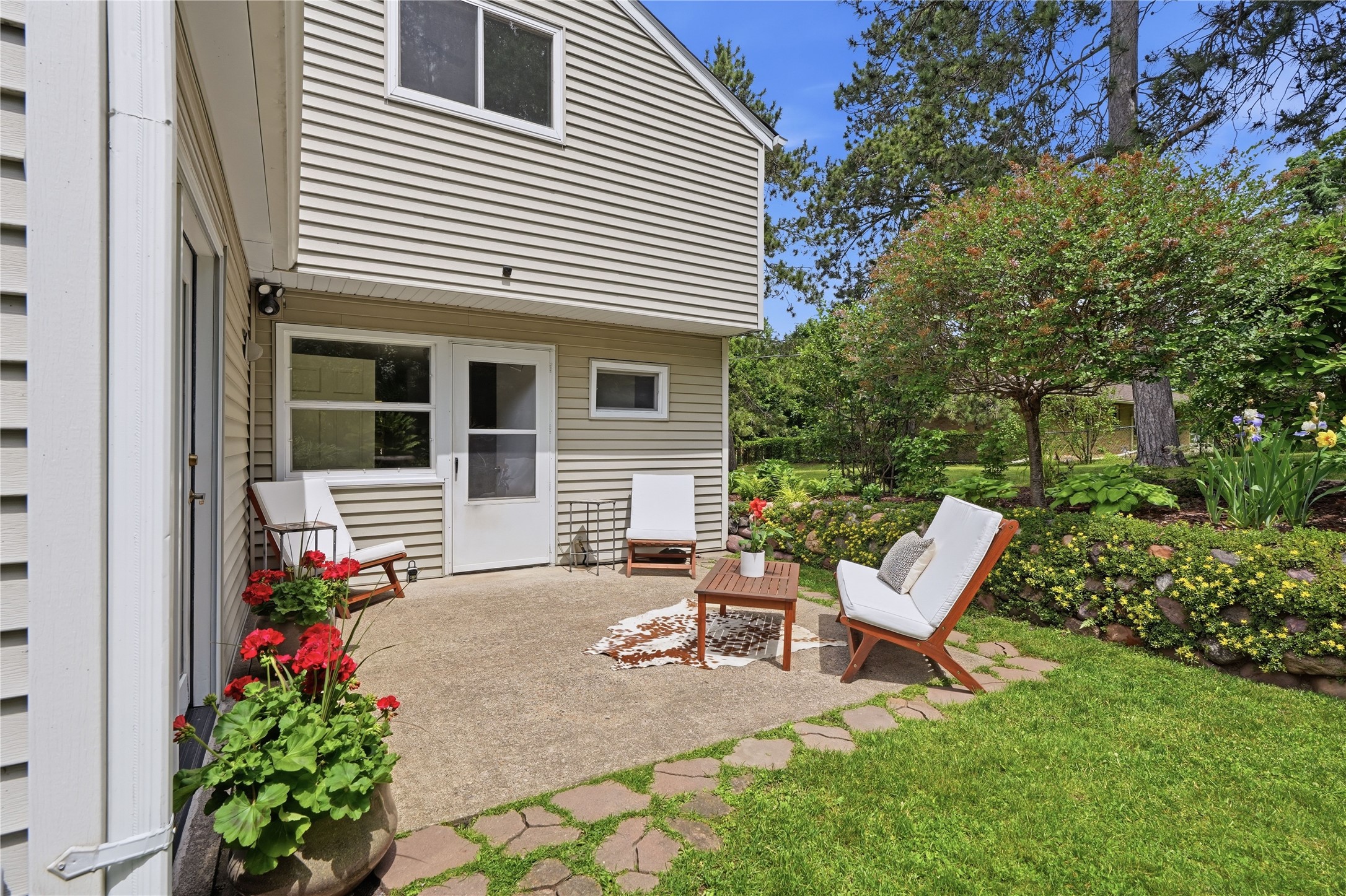 1707 South Street Property Photo 39
