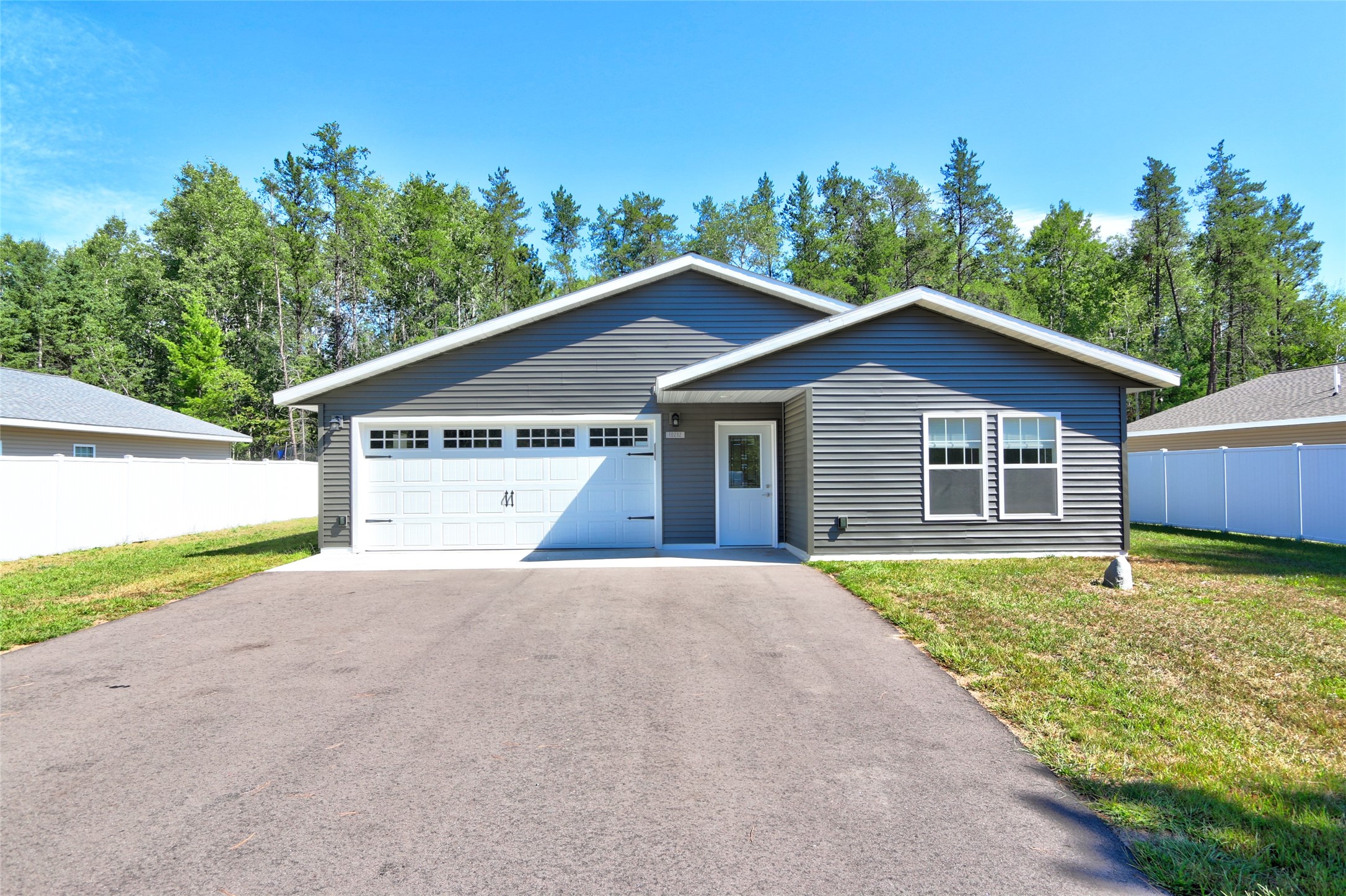 10232 Metcalf Road Property Photo 1