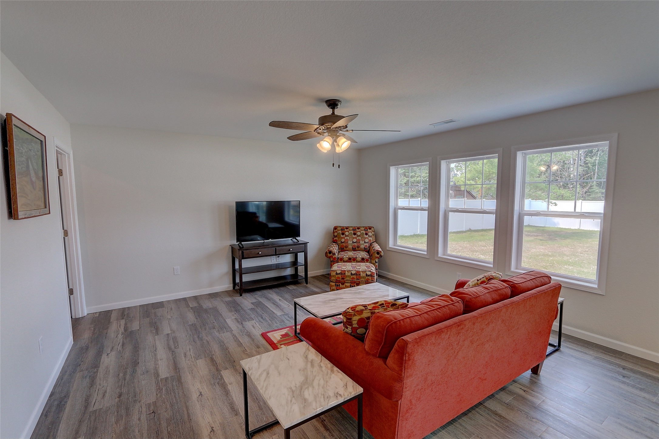 10232 Metcalf Road Property Photo 6