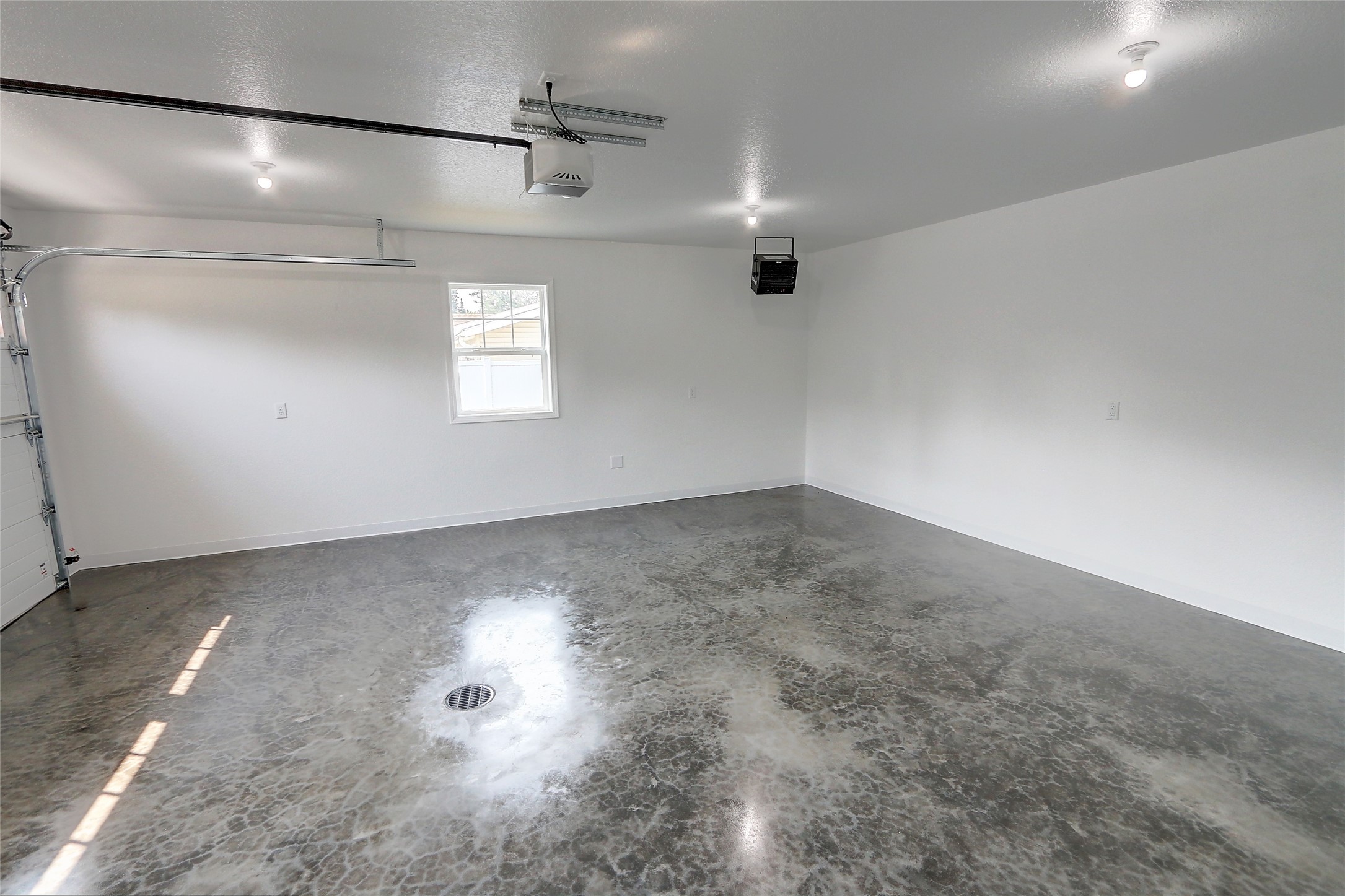 10232 Metcalf Road Property Photo 19