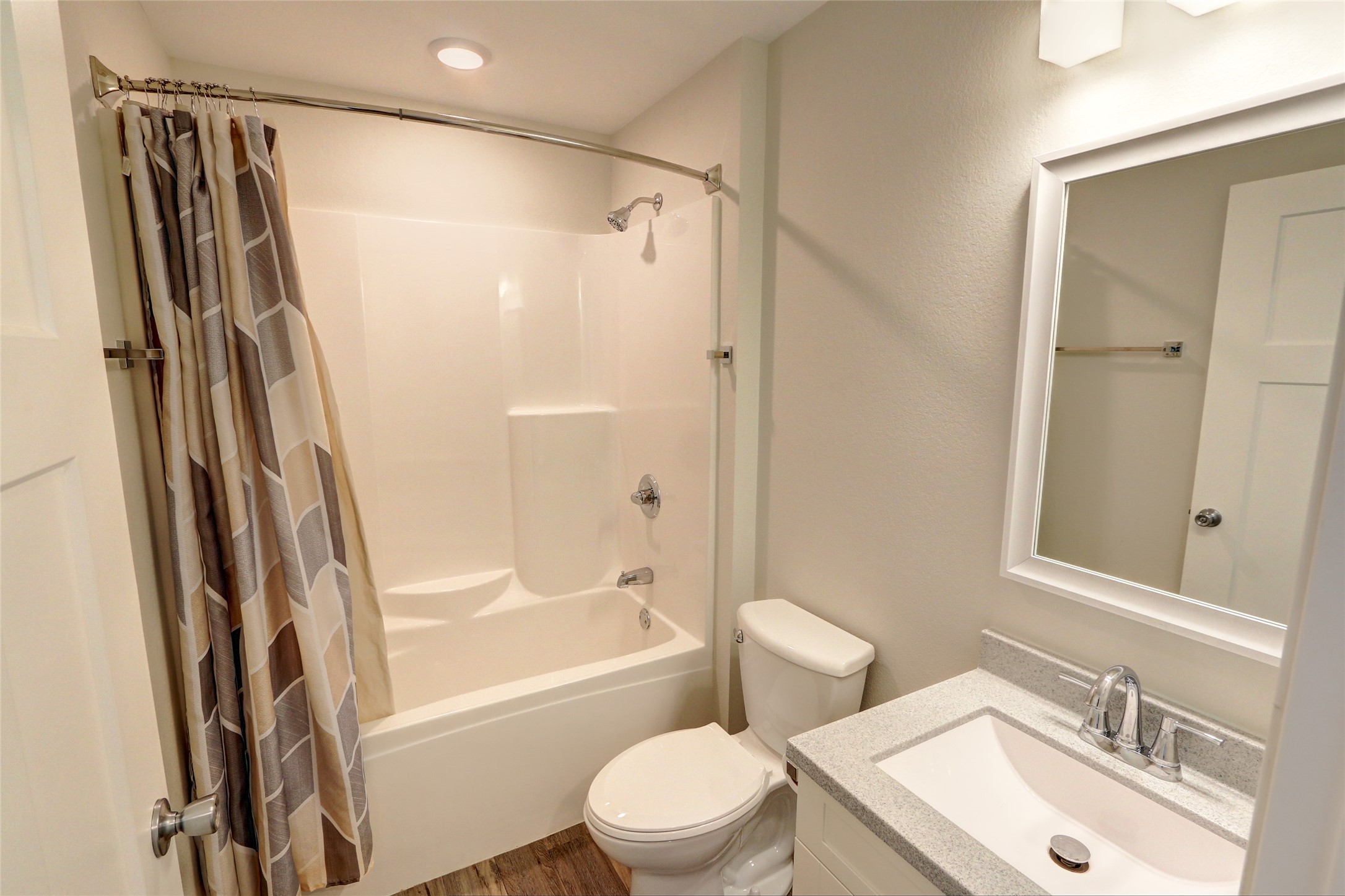 10232 Metcalf Road Property Photo 23