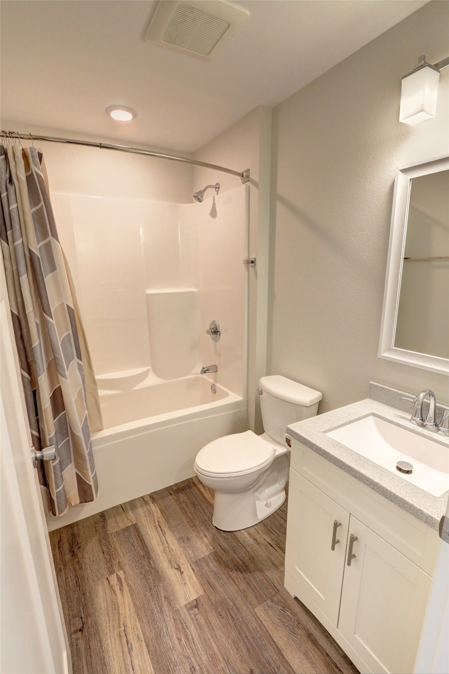 10232 Metcalf Road Property Photo 24