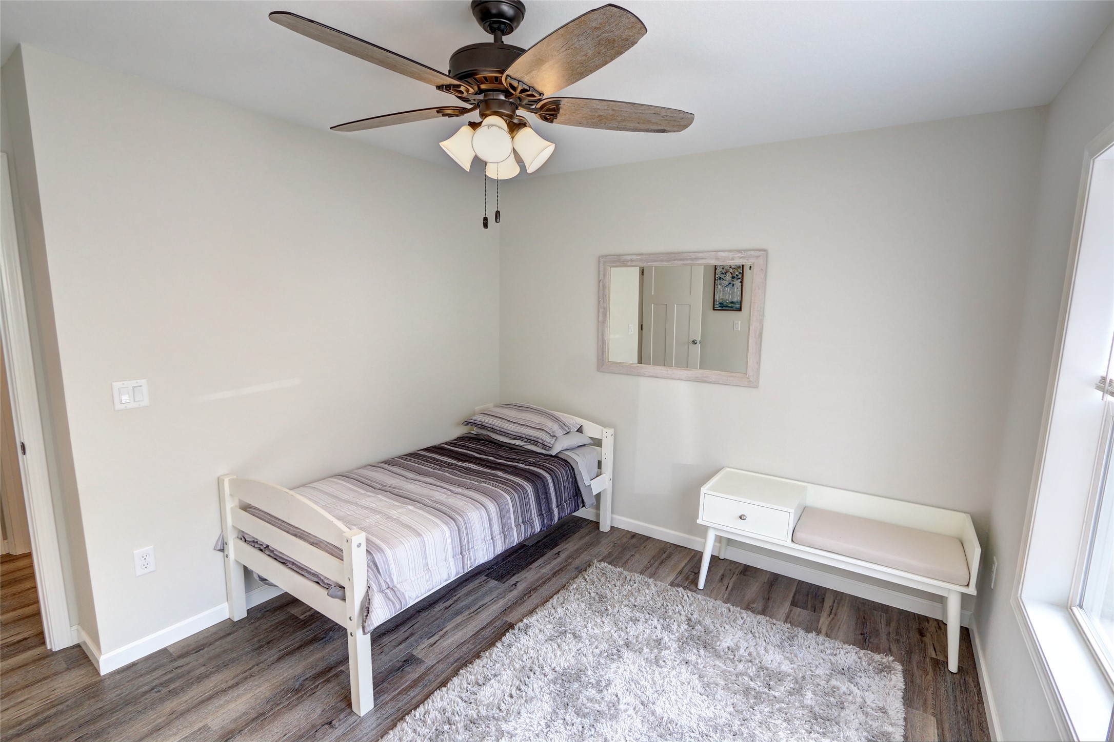 10232 Metcalf Road Property Photo 26