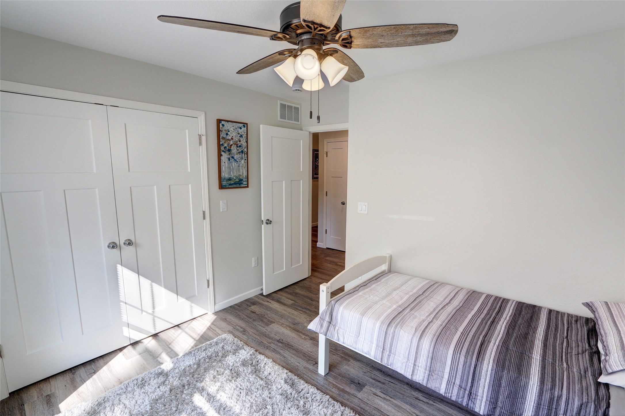 10232 Metcalf Road Property Photo 27