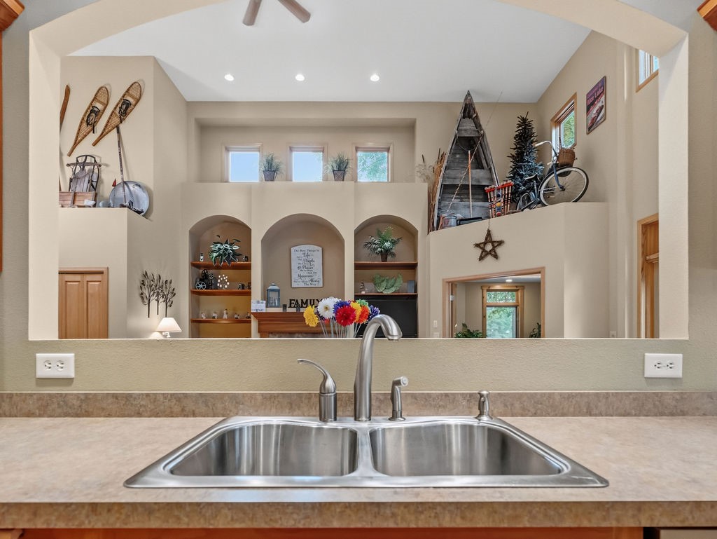1114 Heart Island Parkway Property Photo 6