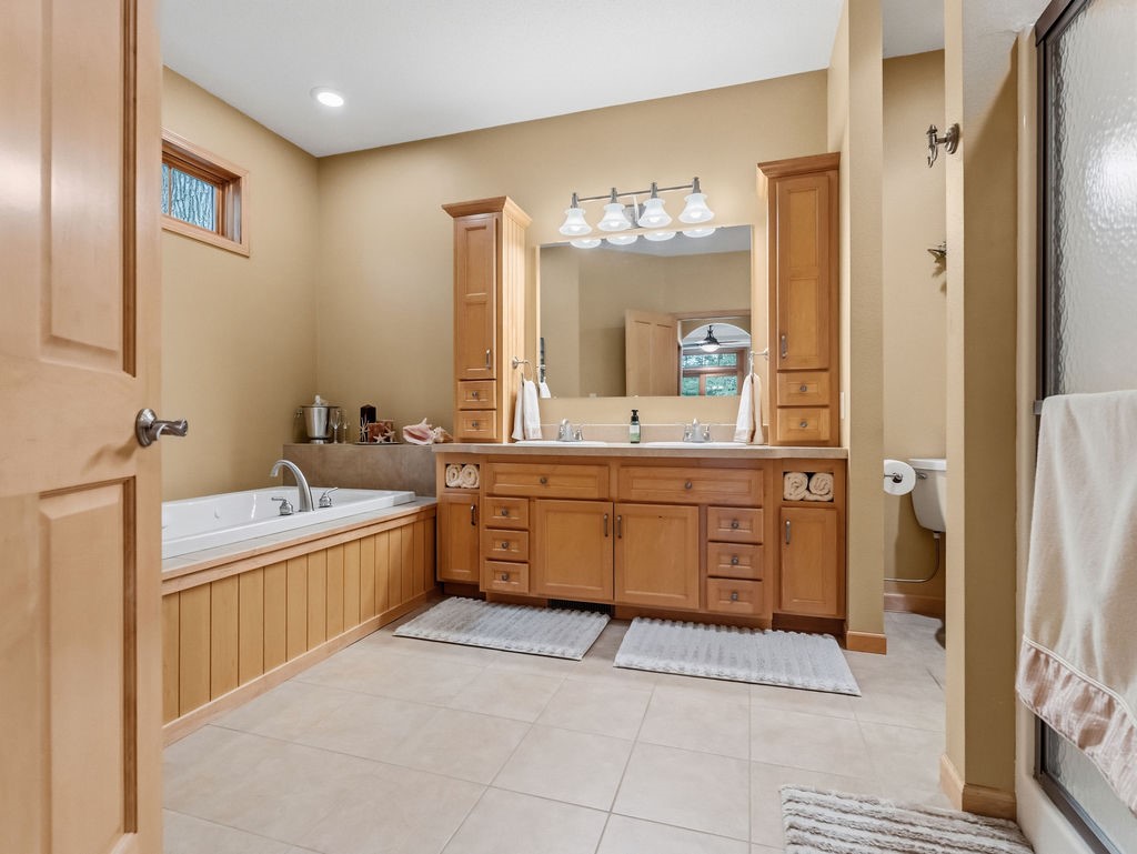 1114 Heart Island Parkway Property Photo 23