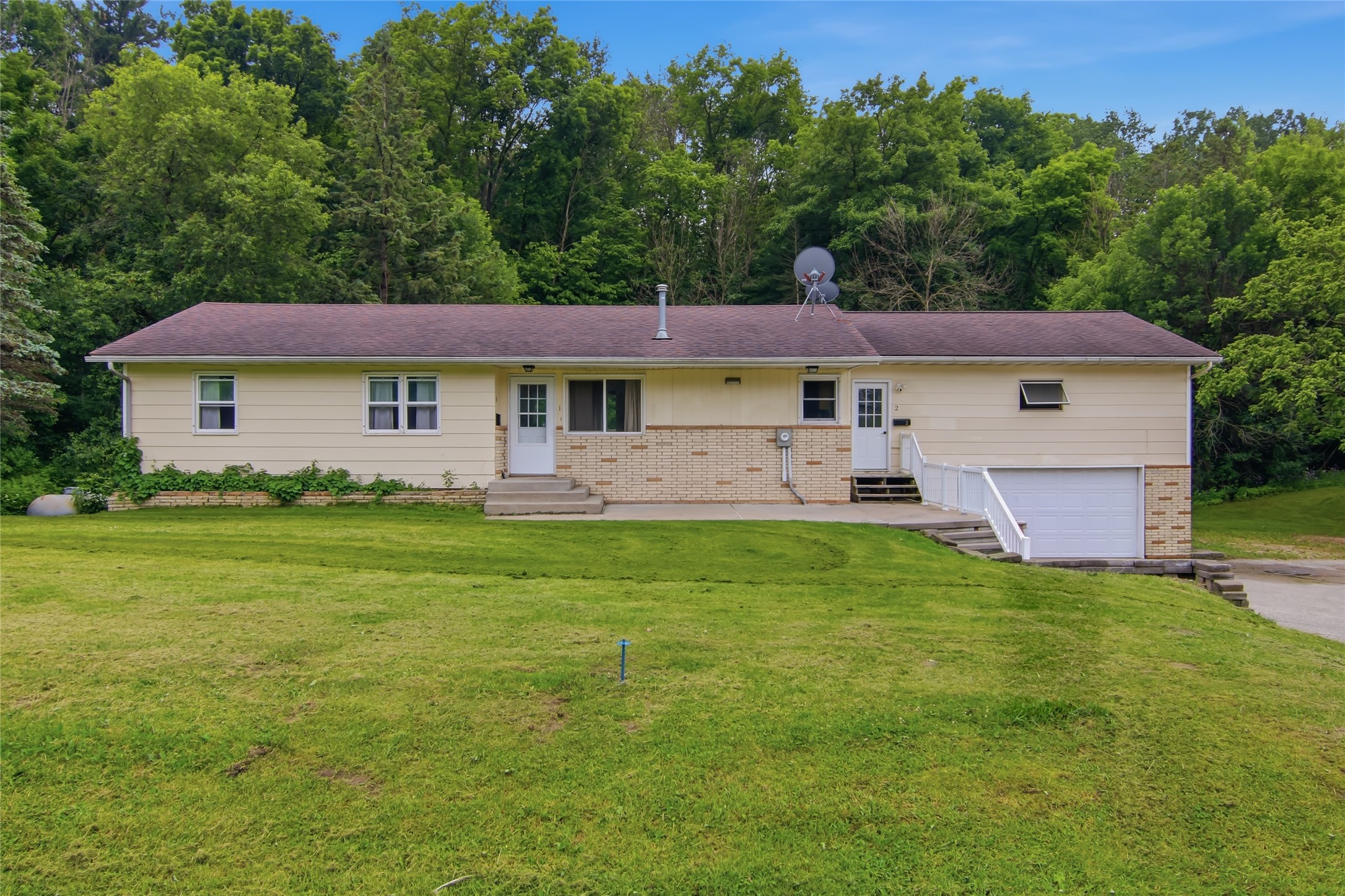 W7377 Us Highway 10 Property Photo 1