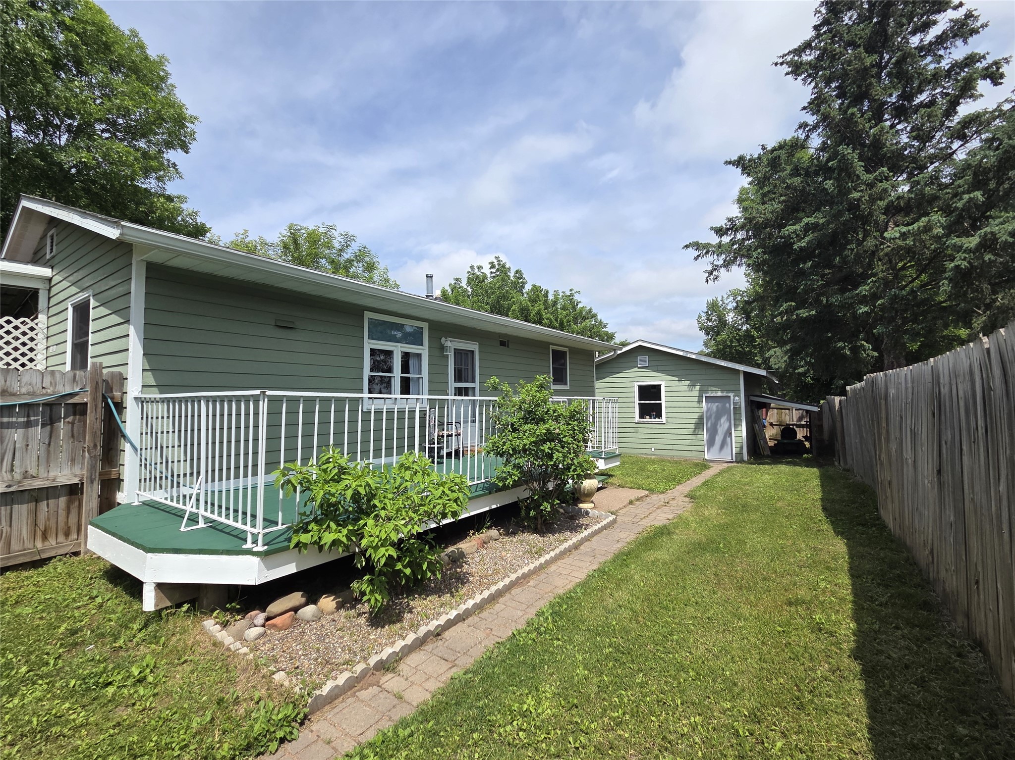 313 1st Avenue Property Photo 3