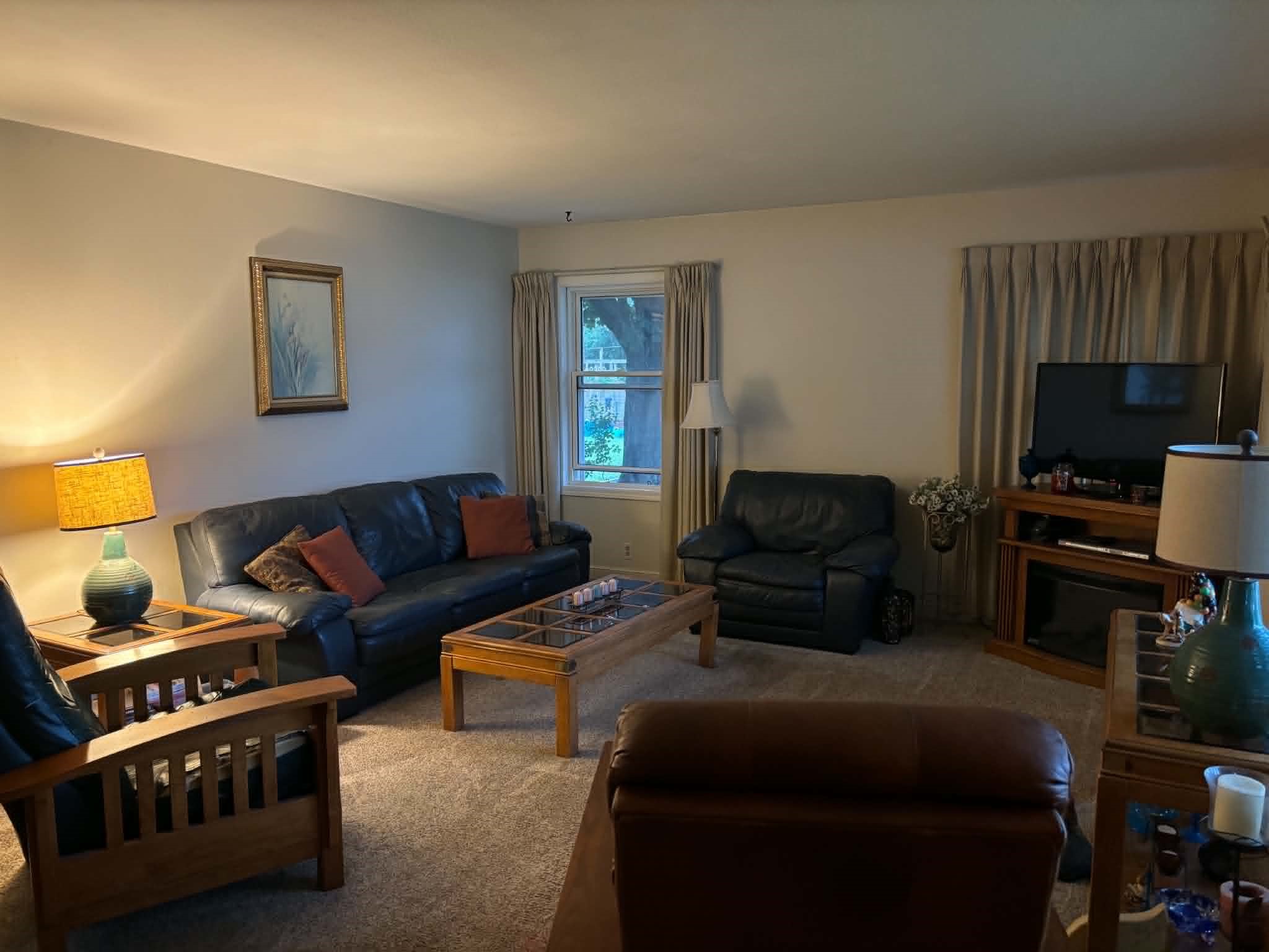 215 W Lexington Boulevard Property Photo 2