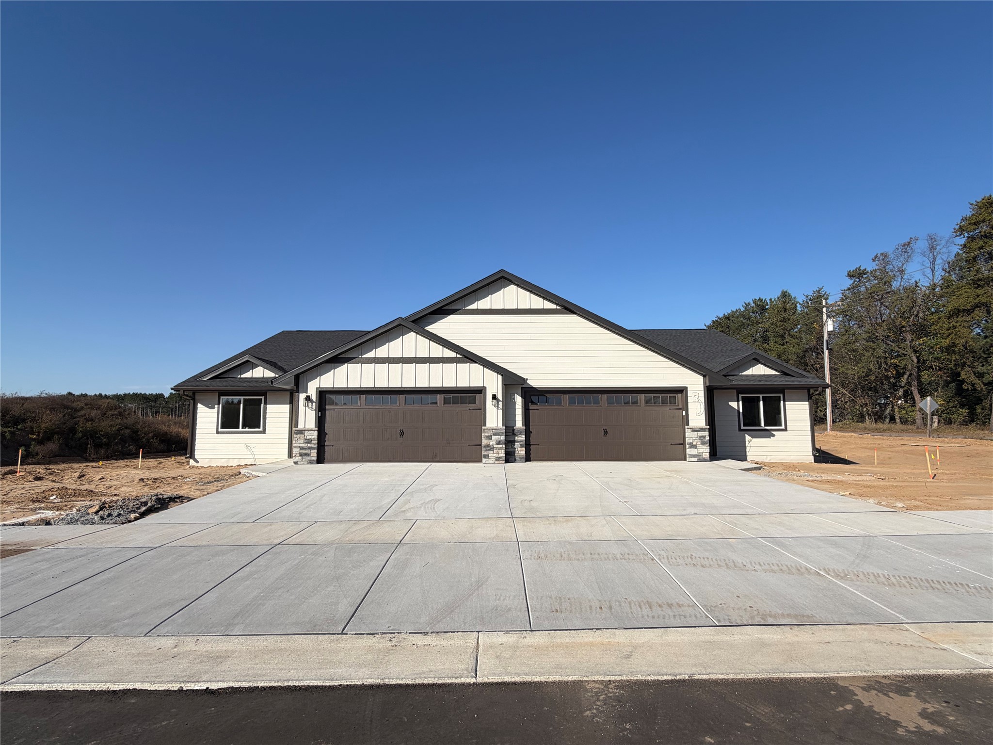 5612 Moss Trail Property Photo 1