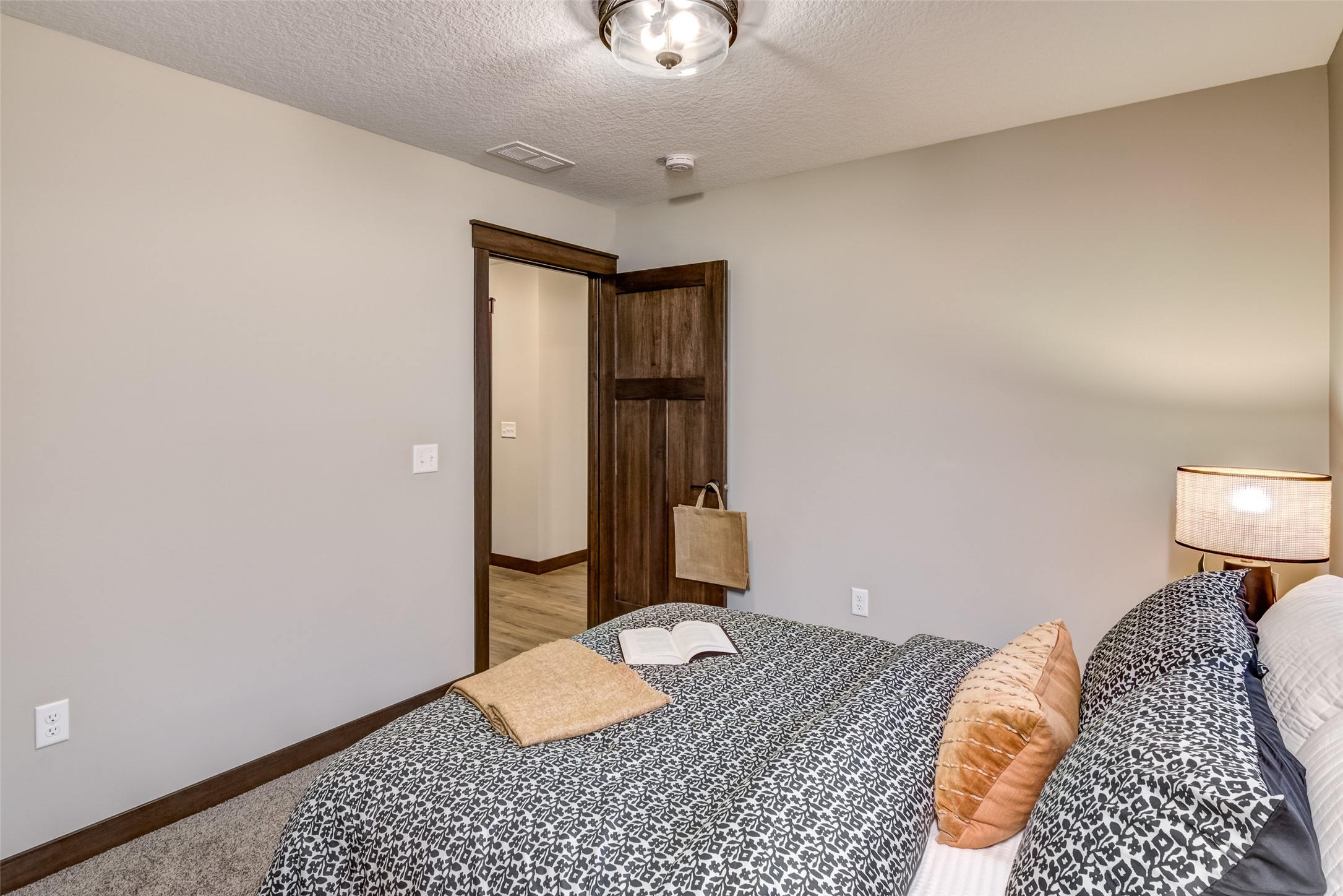 5612 Moss Trail Property Photo 15