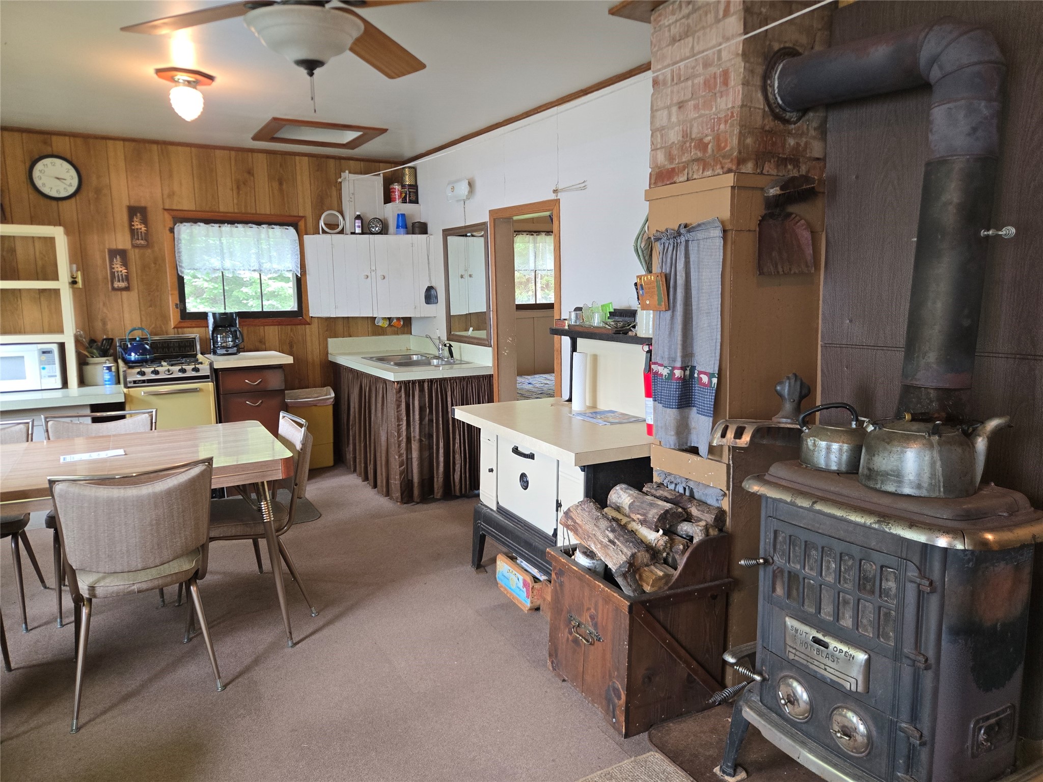 48285 Lake Knotting Lane Property Photo 8