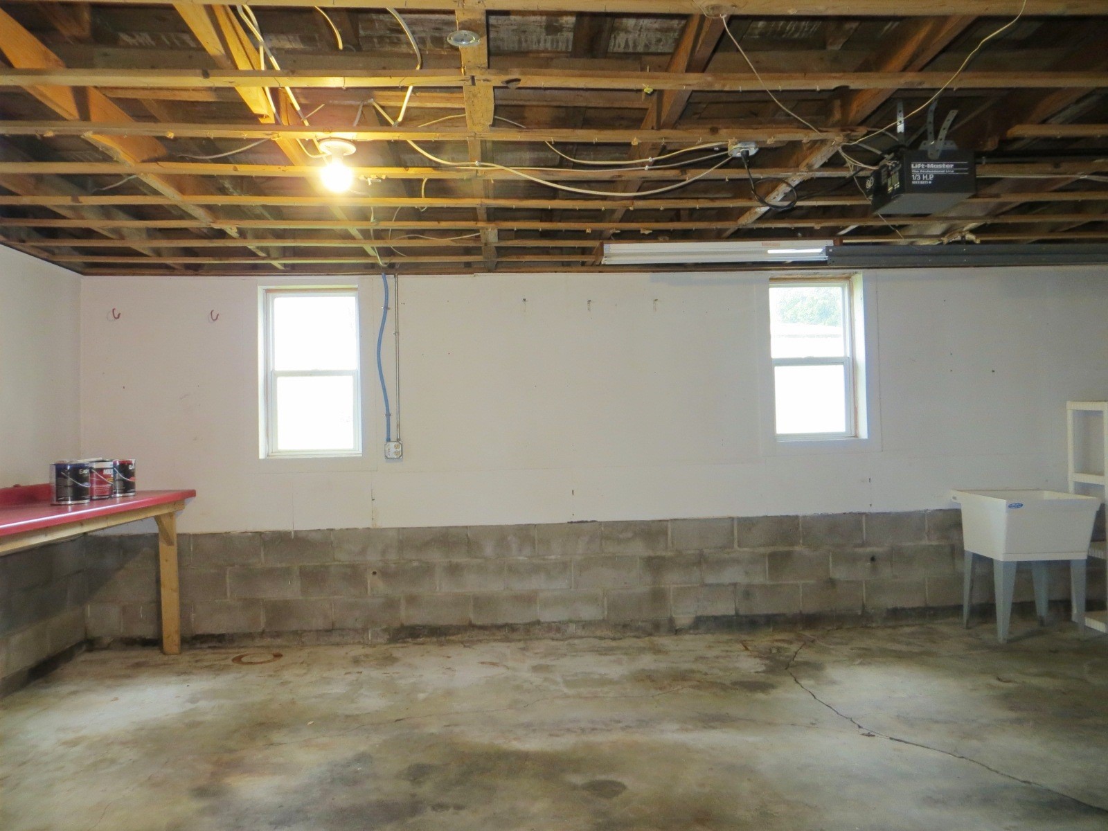 255 E 2nd Avenue Property Photo 20