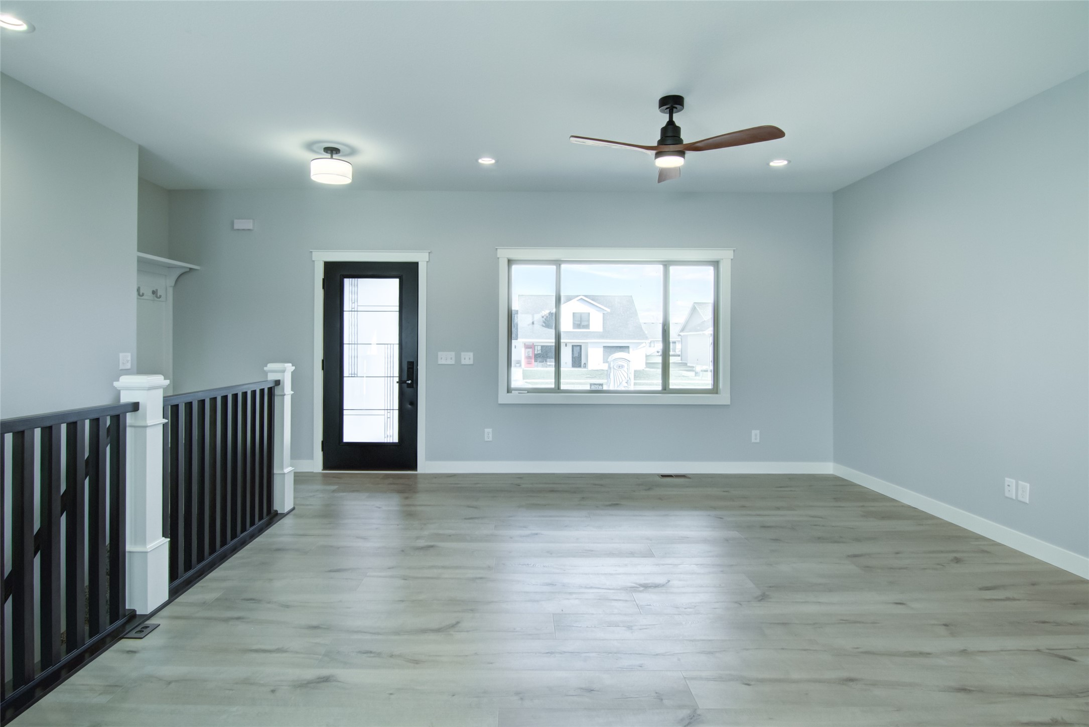 14057 41st Street Property Photo 3