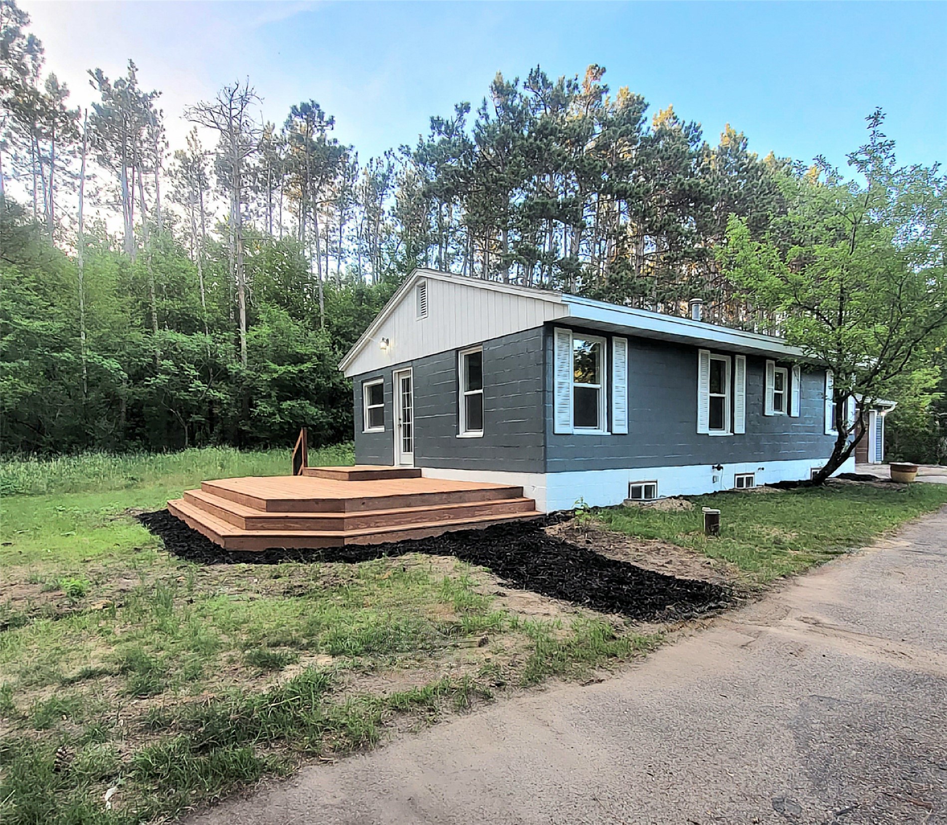 N9935 Us Highway 12 Property Photo 2