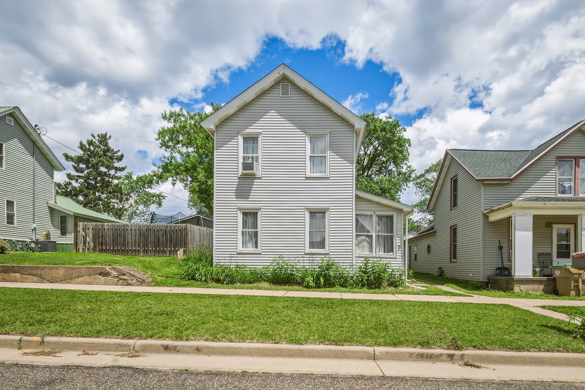 7 S Rural Street Property Photo 1