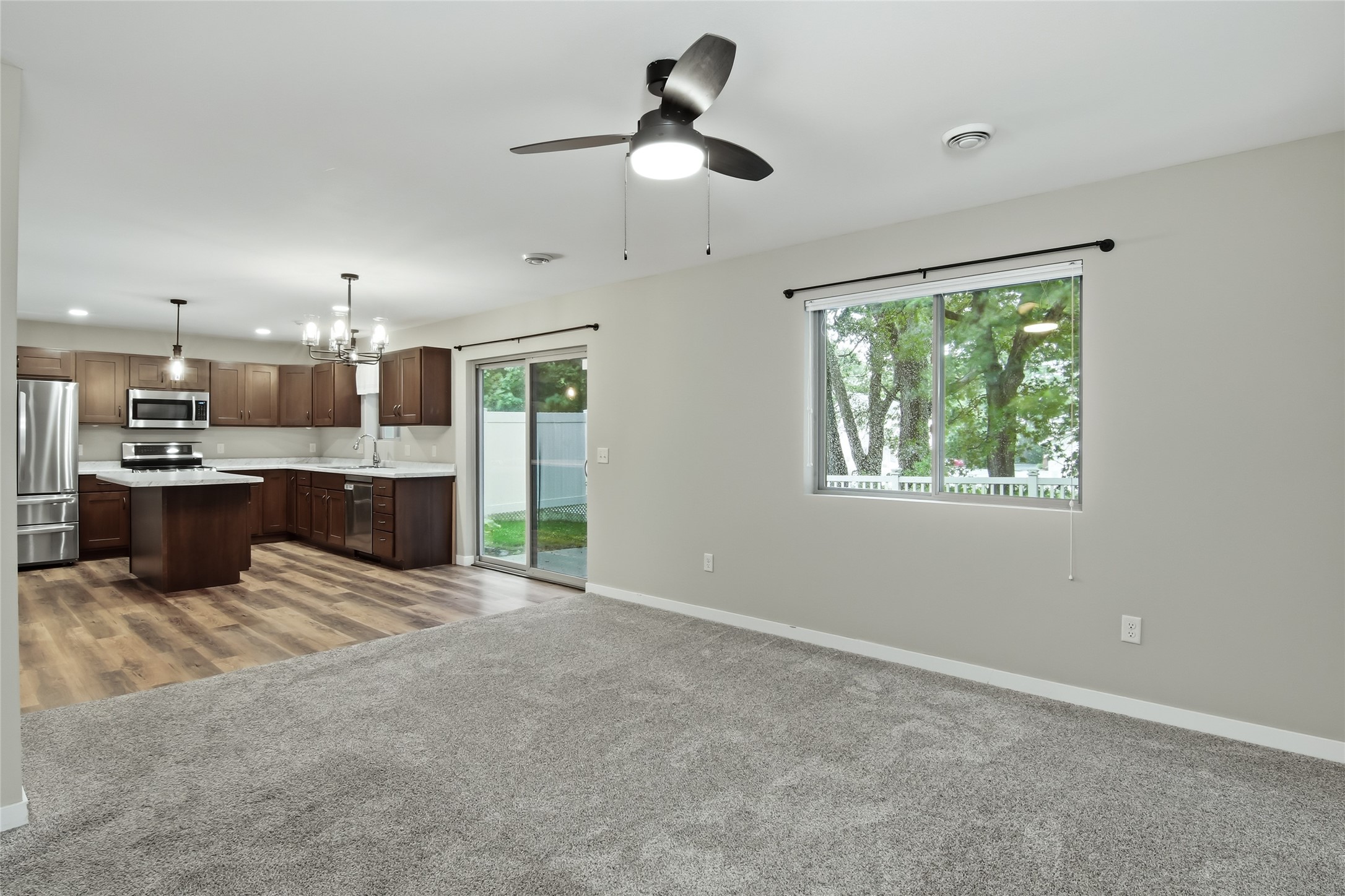 2645 Sessions Street Property Photo 4
