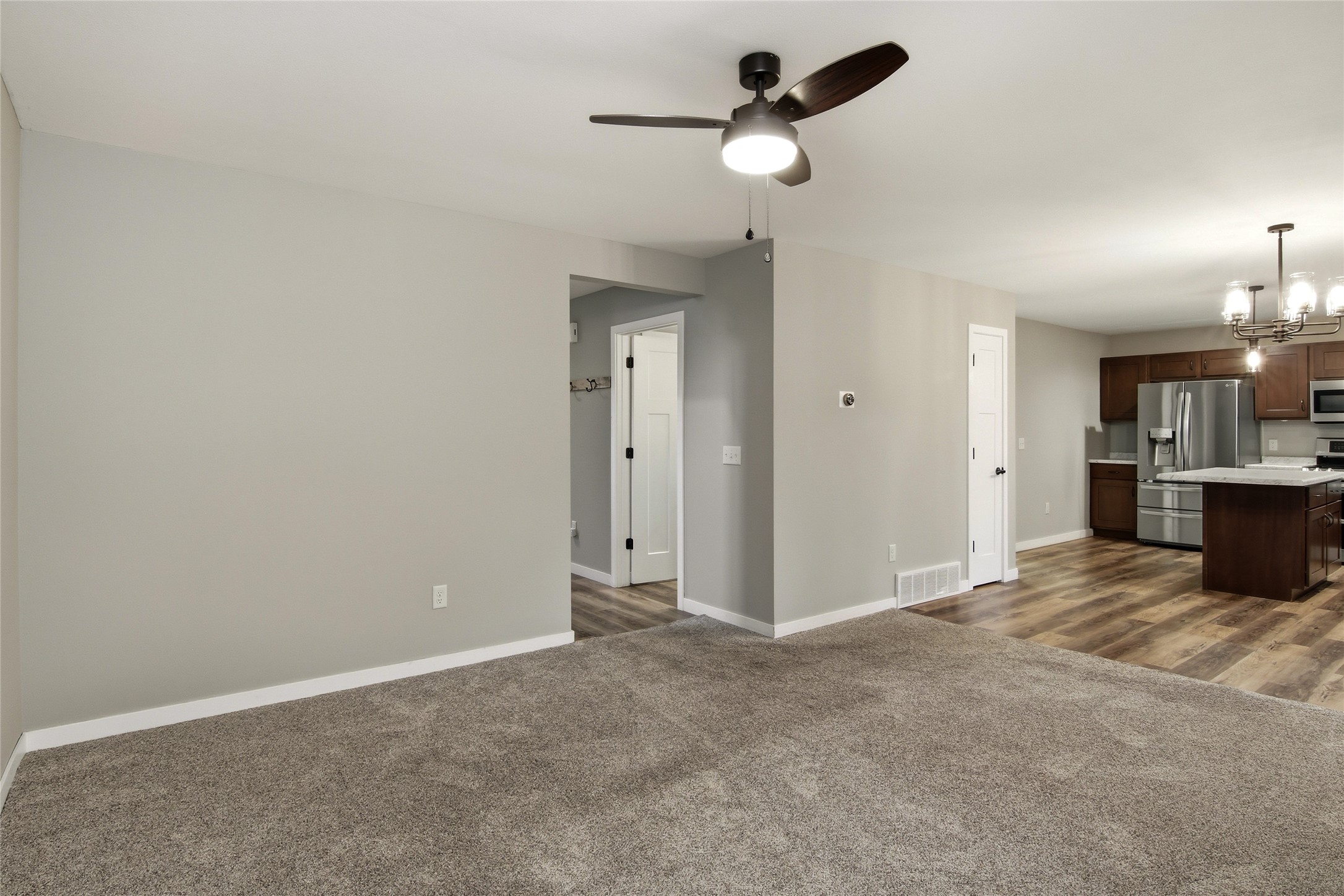 2645 Sessions Street Property Photo 6