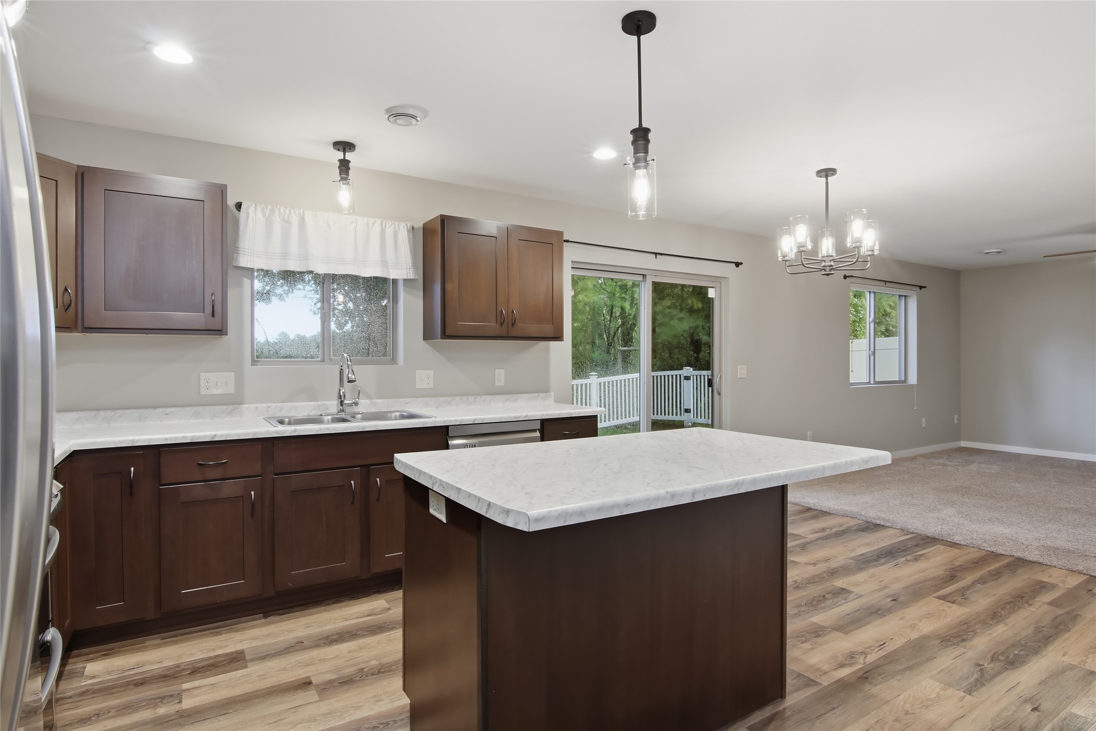 2645 Sessions Street Property Photo 10