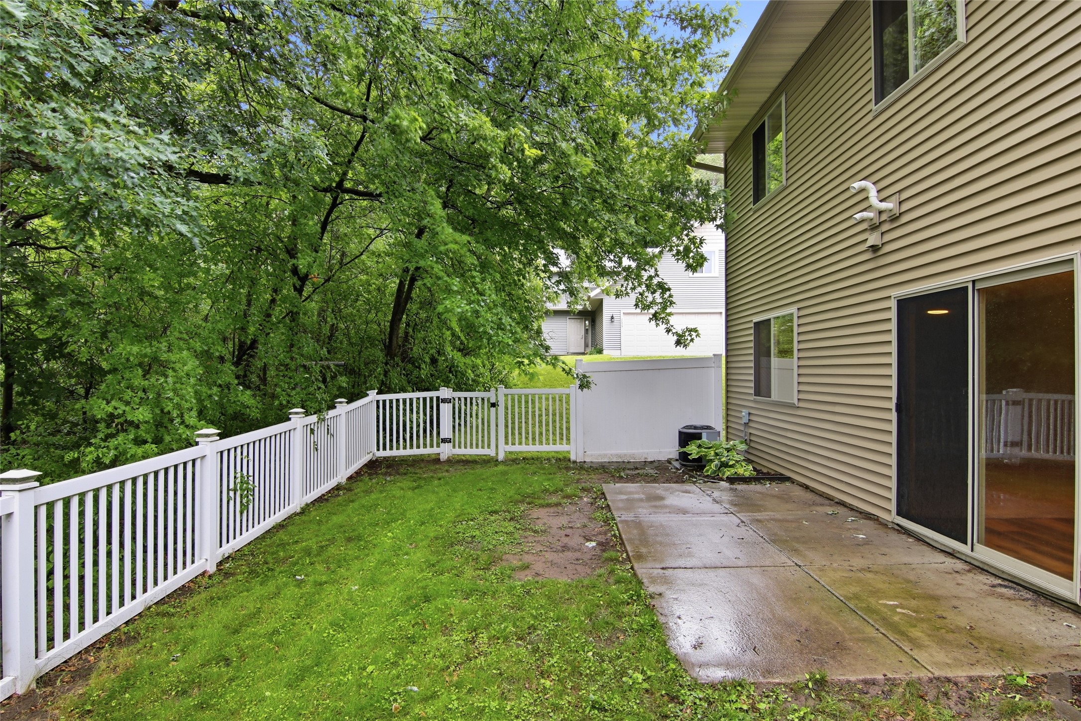 2645 Sessions Street Property Photo 30