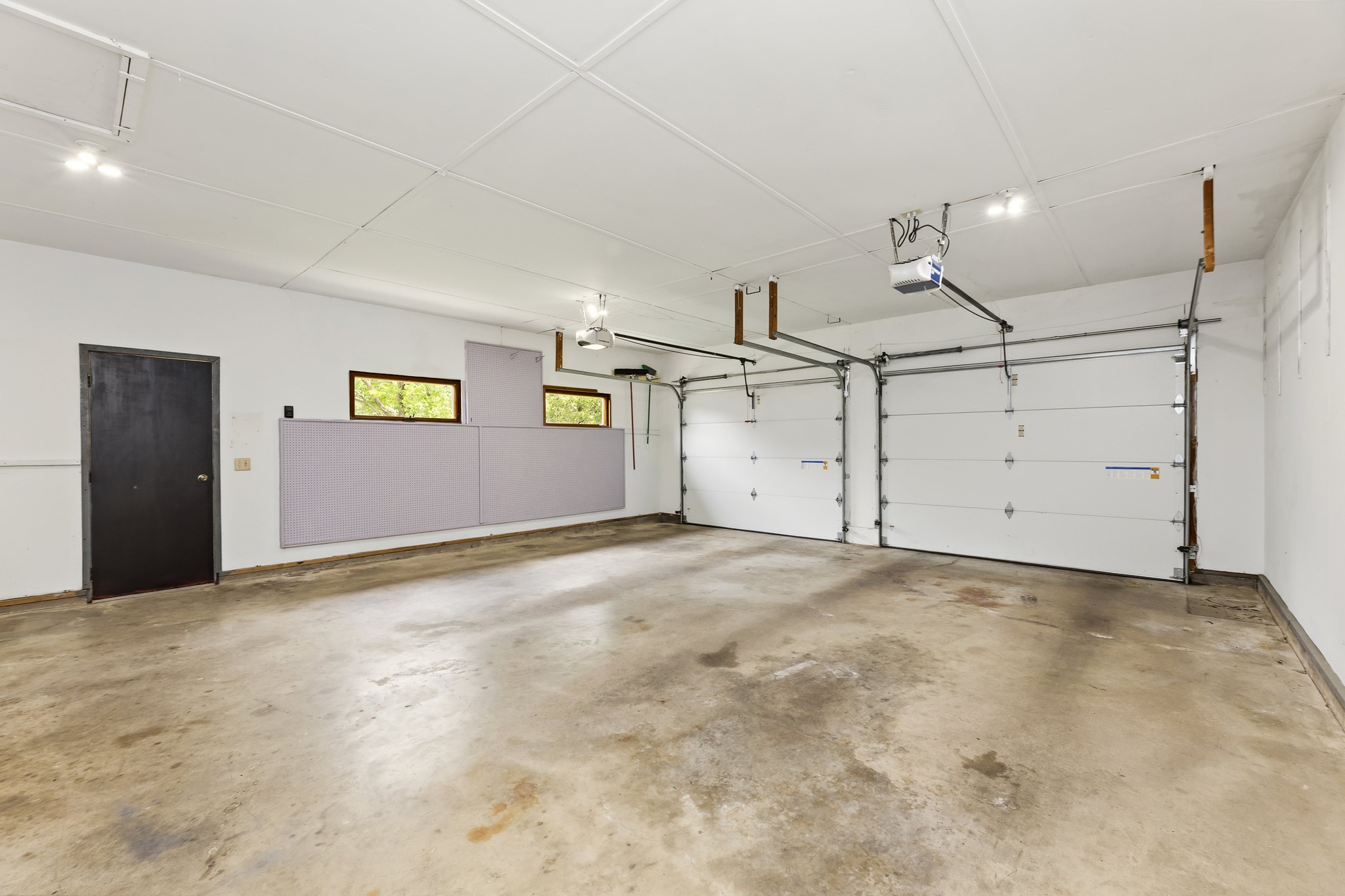 200 W Main Street Property Photo 26