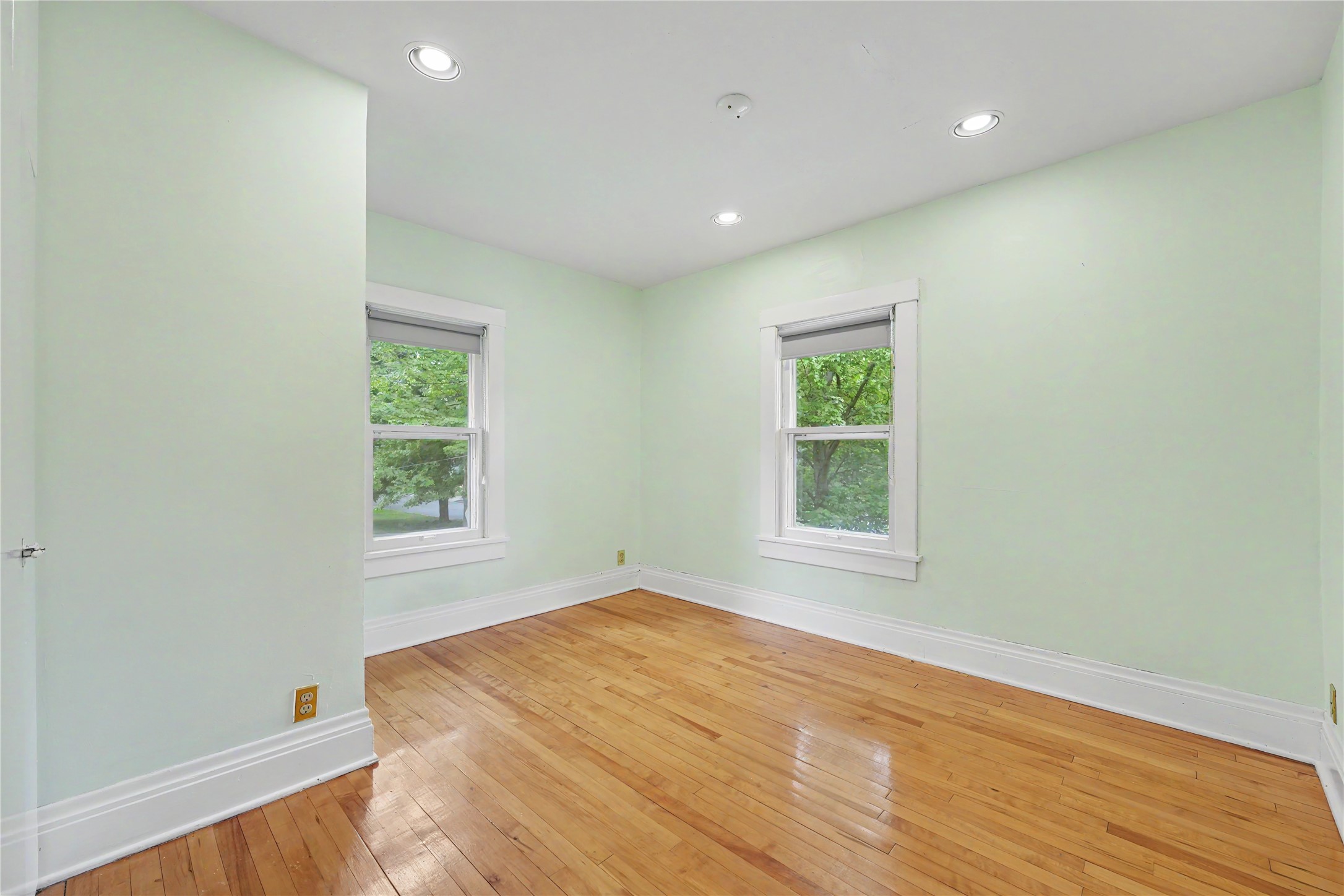 1531 Drummond Street Property Photo 27