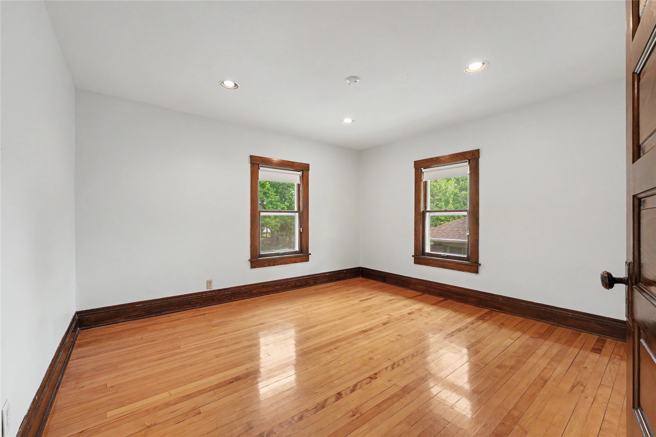 1531 Drummond Street Property Photo 29