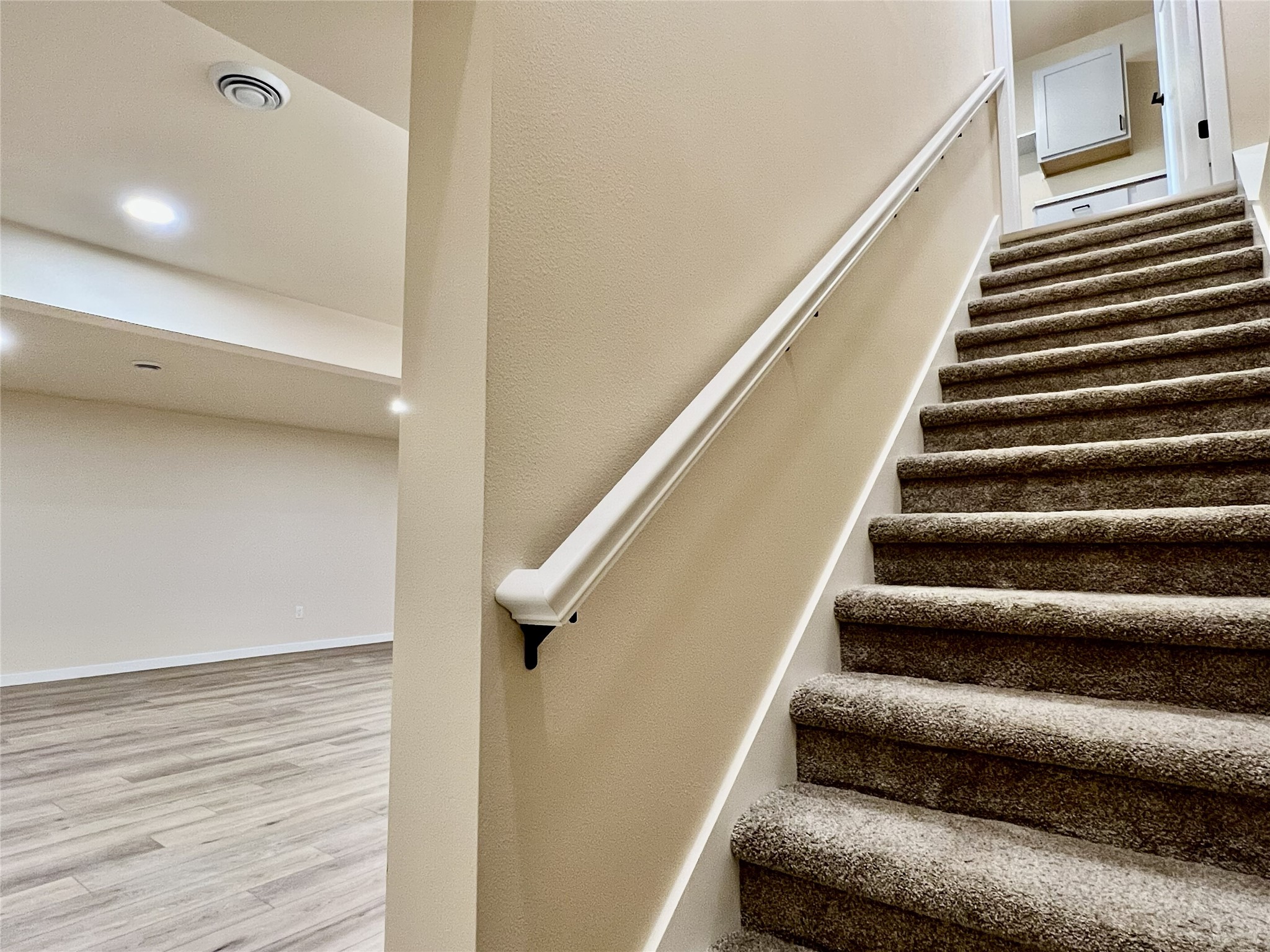 1347 Knapp Street Property Photo 31