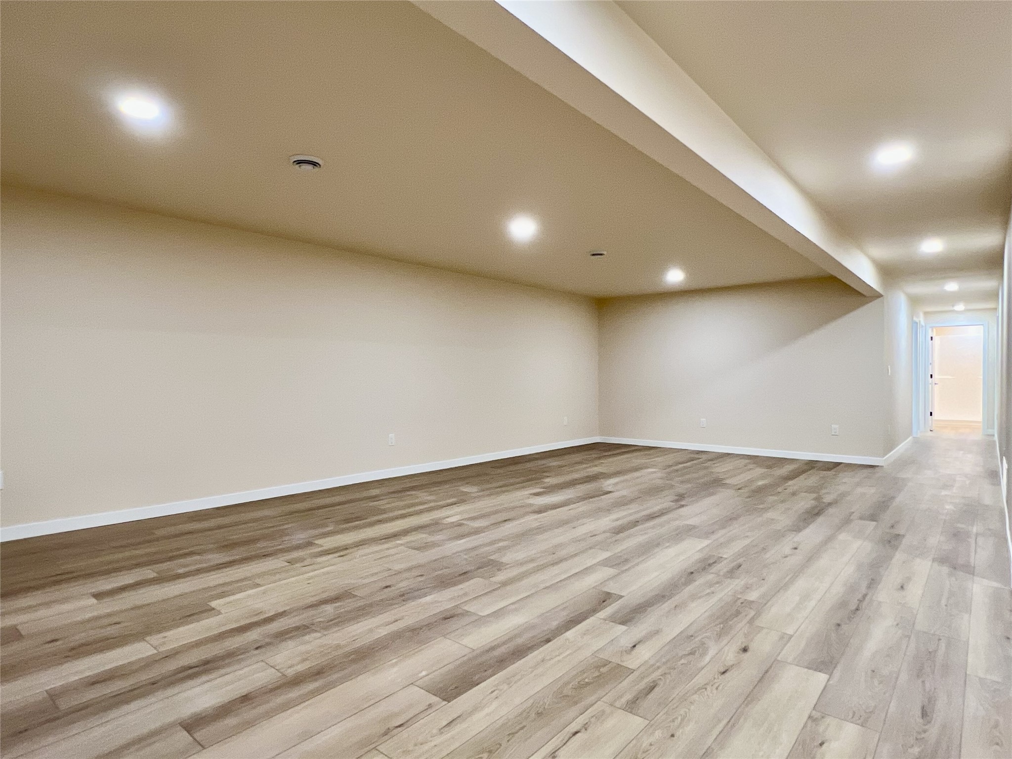 1347 Knapp Street Property Photo 33