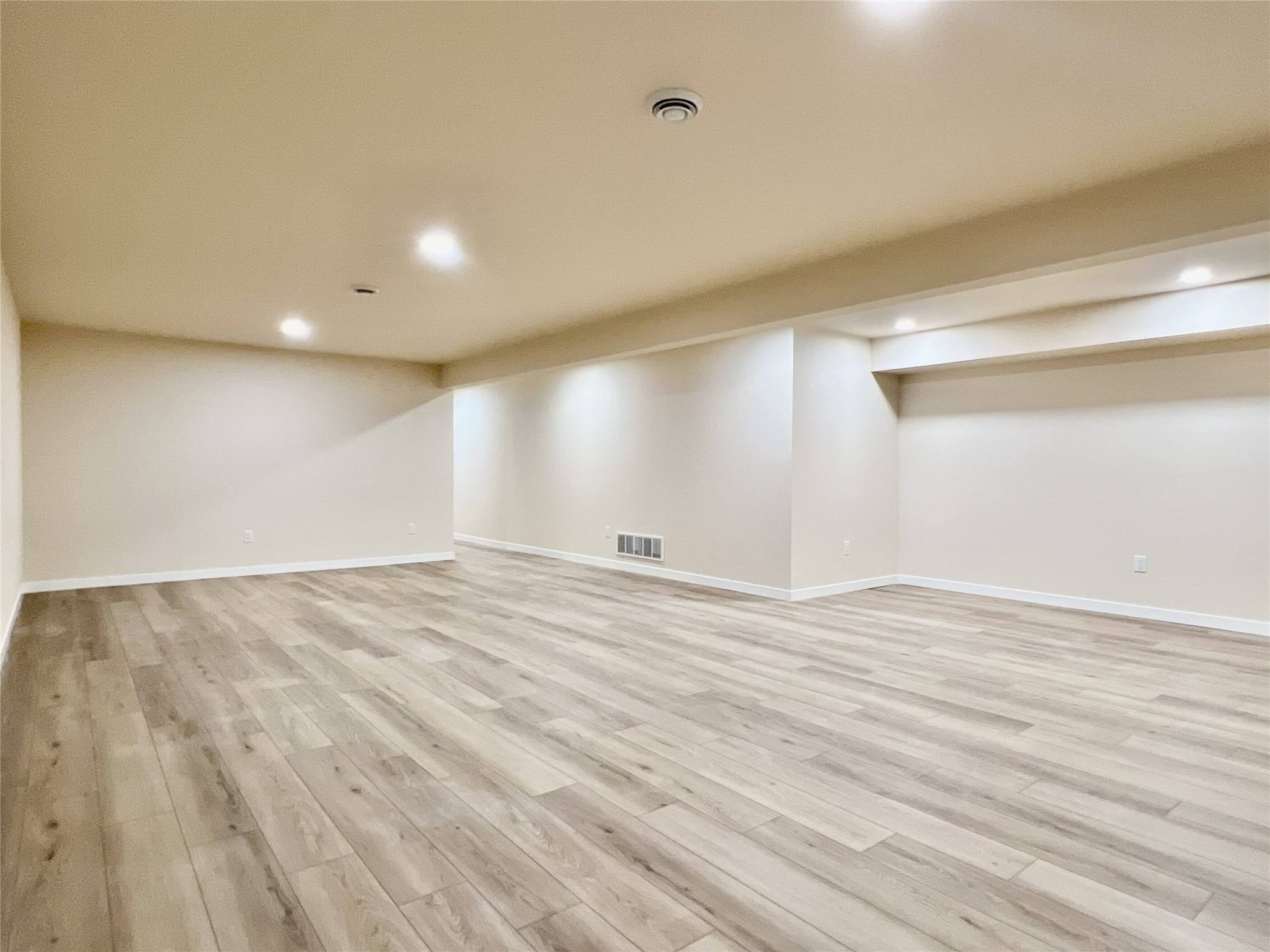 1347 Knapp Street Property Photo 34