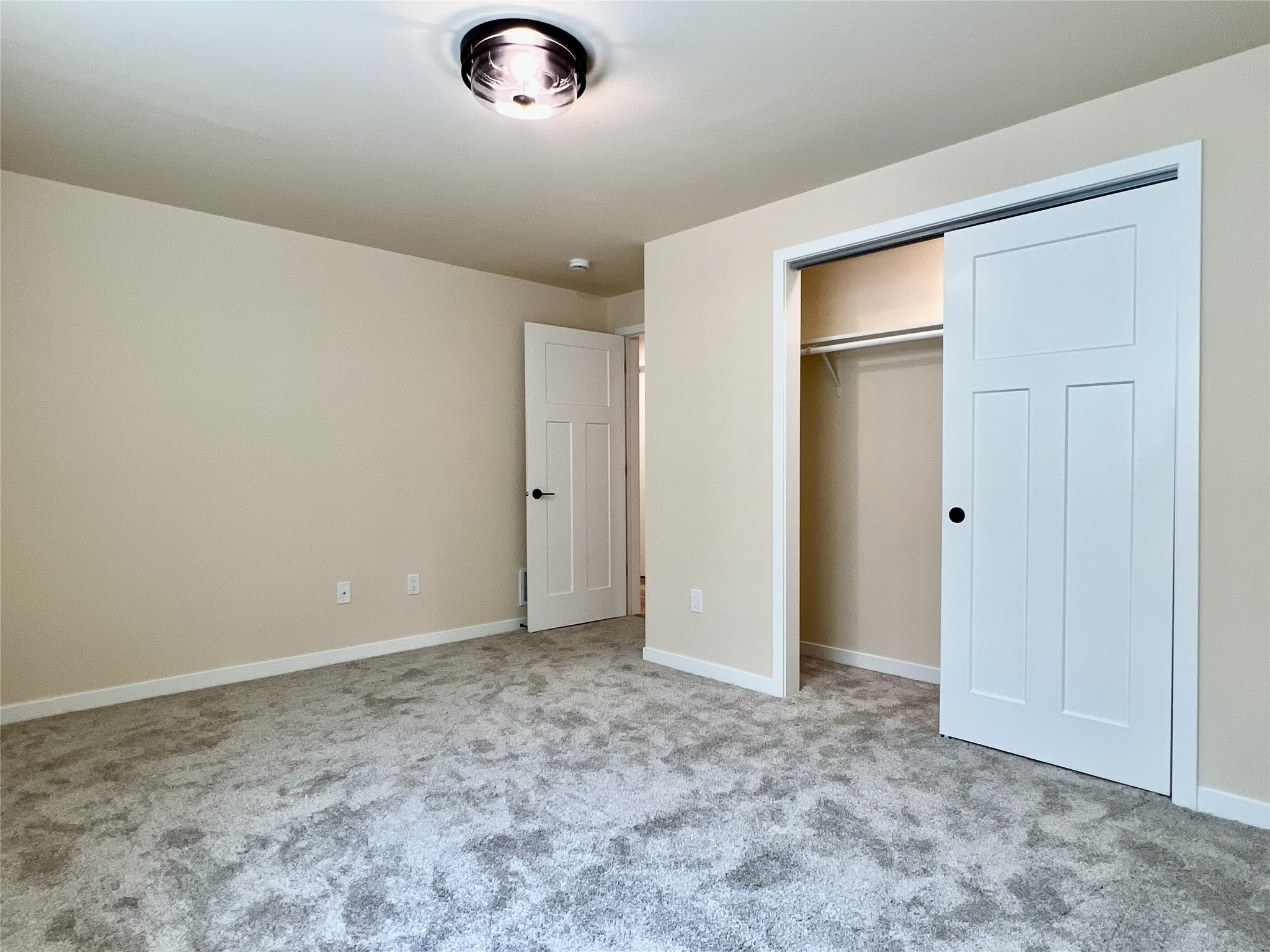 1347 Knapp Street Property Photo 39