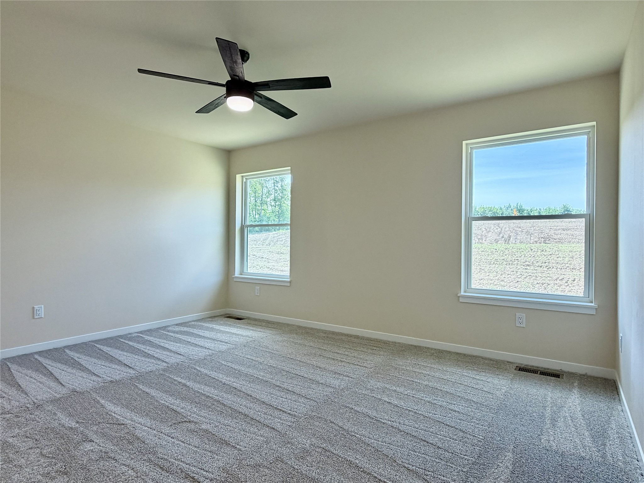 1351 Knapp Street Property Photo 16