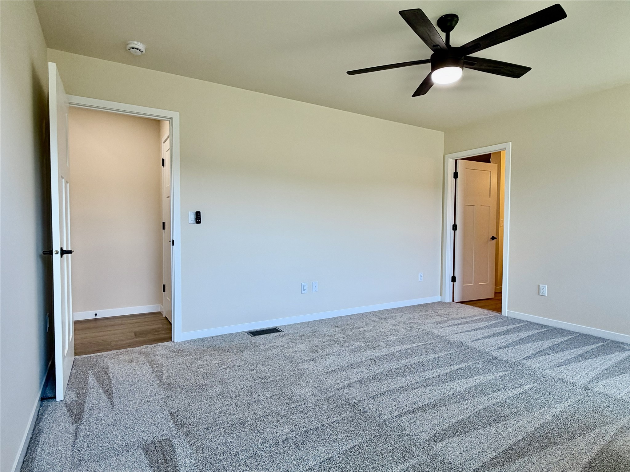 1351 Knapp Street Property Photo 17